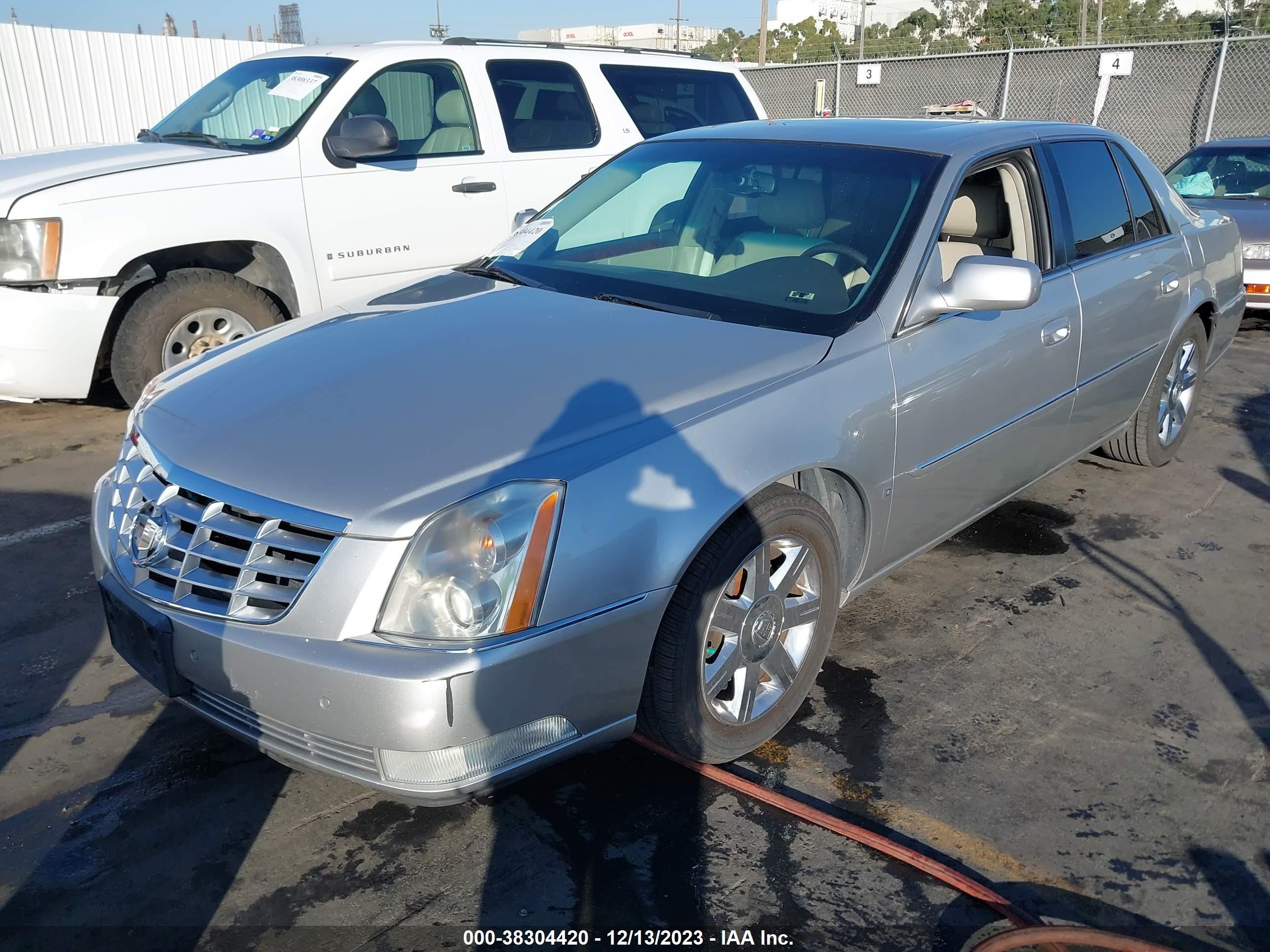 Photo 1 VIN: 1G6KD57Y37U130852 - CADILLAC DTS 