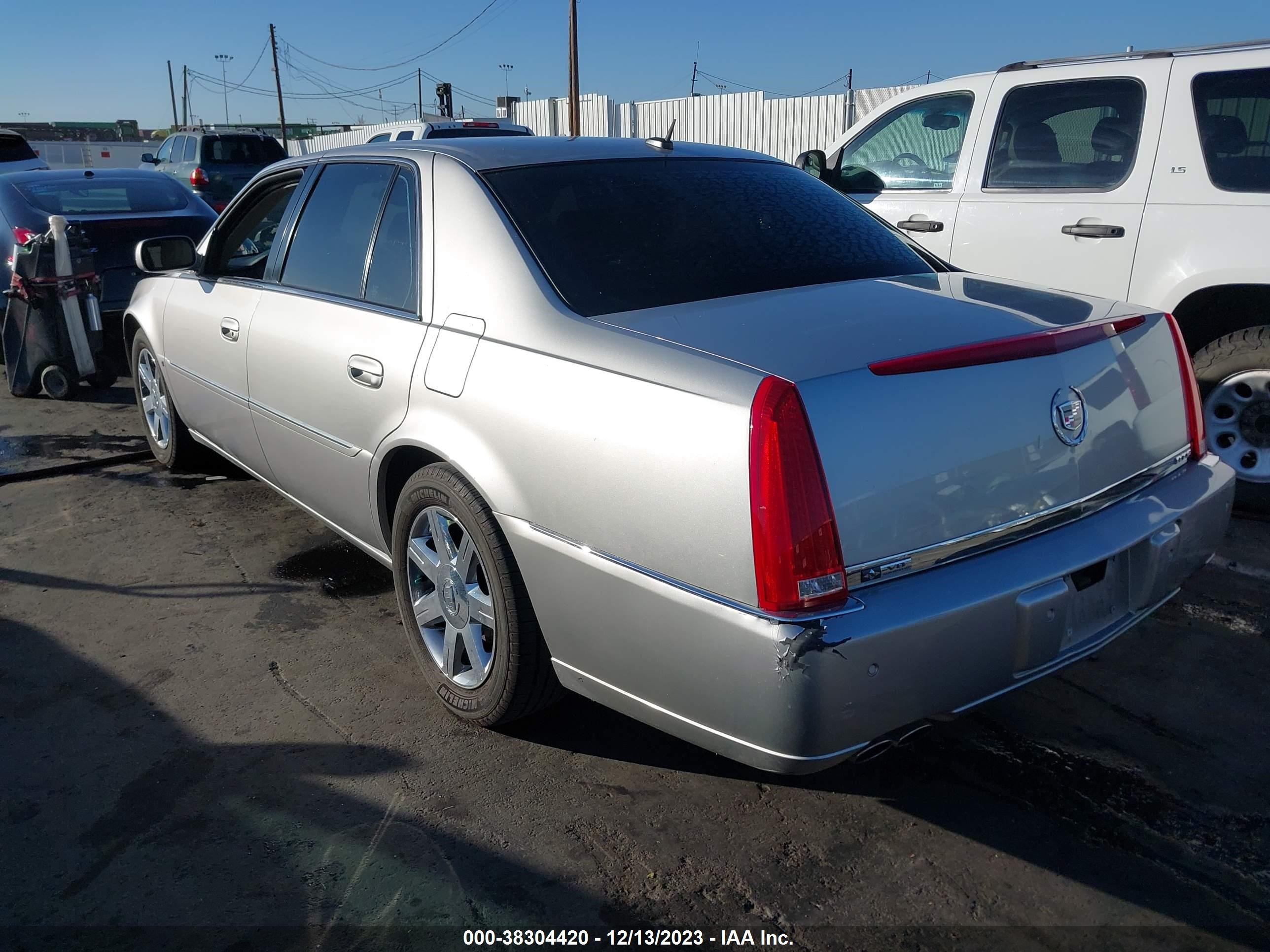 Photo 2 VIN: 1G6KD57Y37U130852 - CADILLAC DTS 