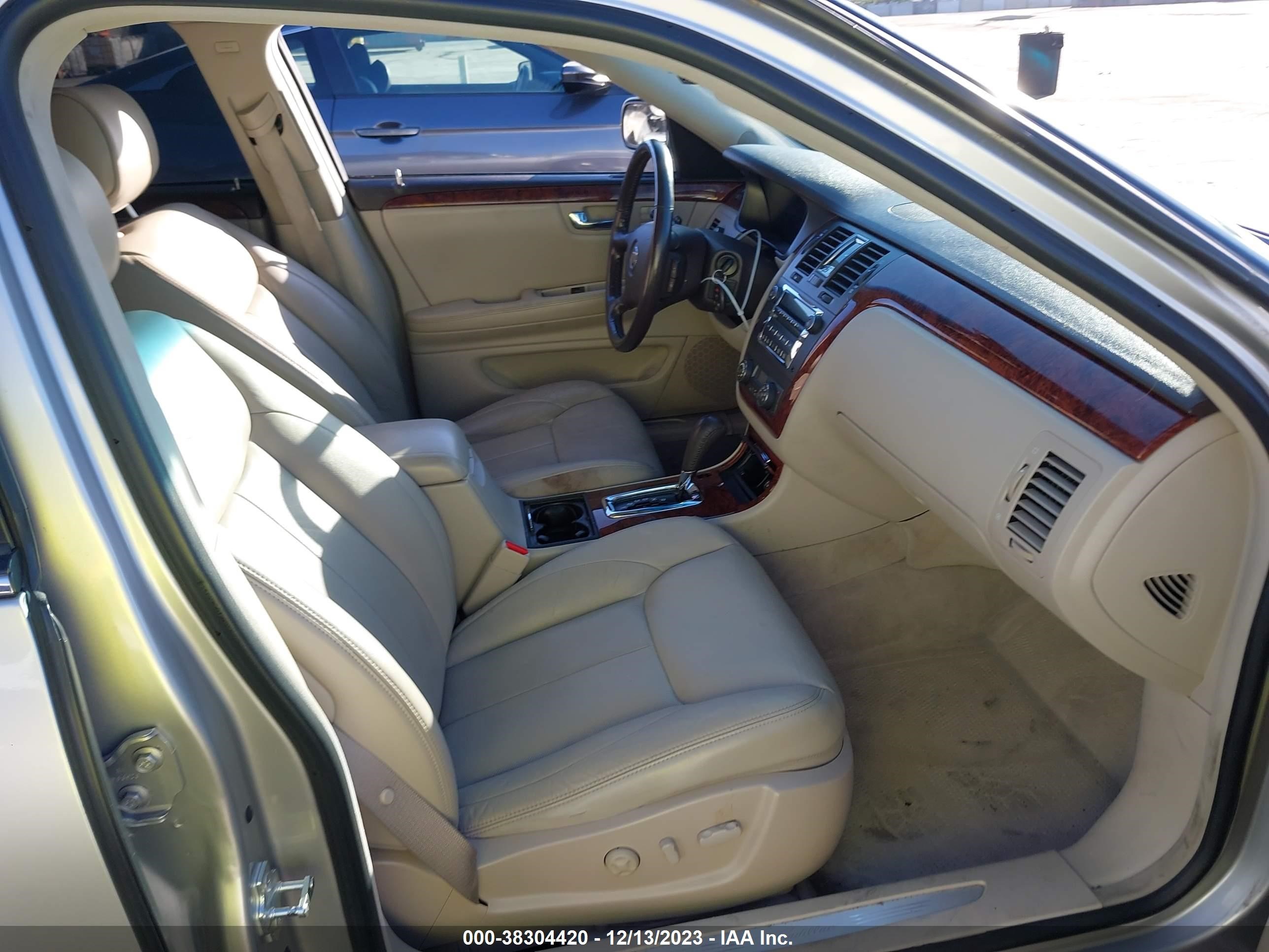 Photo 4 VIN: 1G6KD57Y37U130852 - CADILLAC DTS 