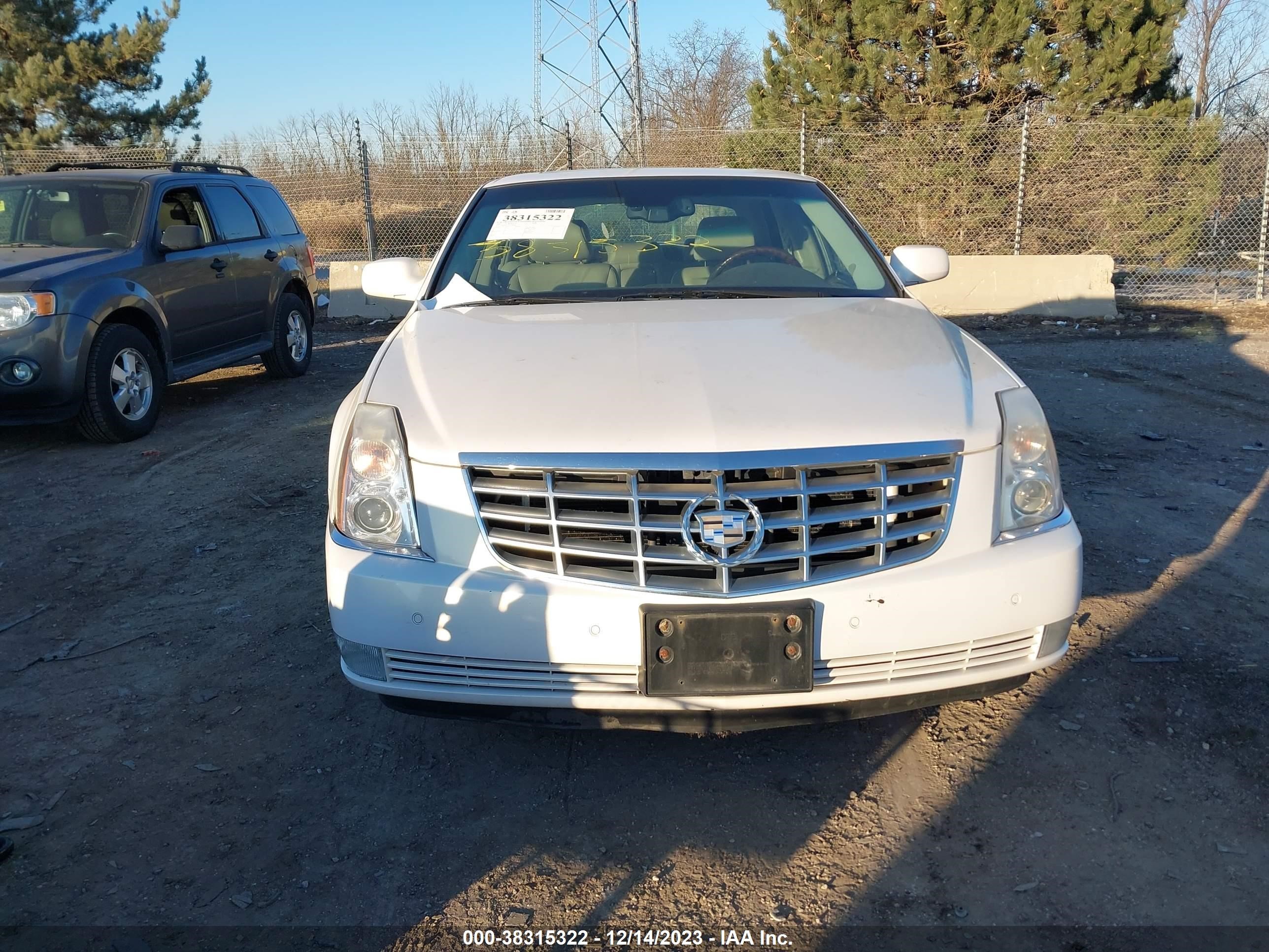 Photo 5 VIN: 1G6KD57Y37U140068 - CADILLAC DTS 