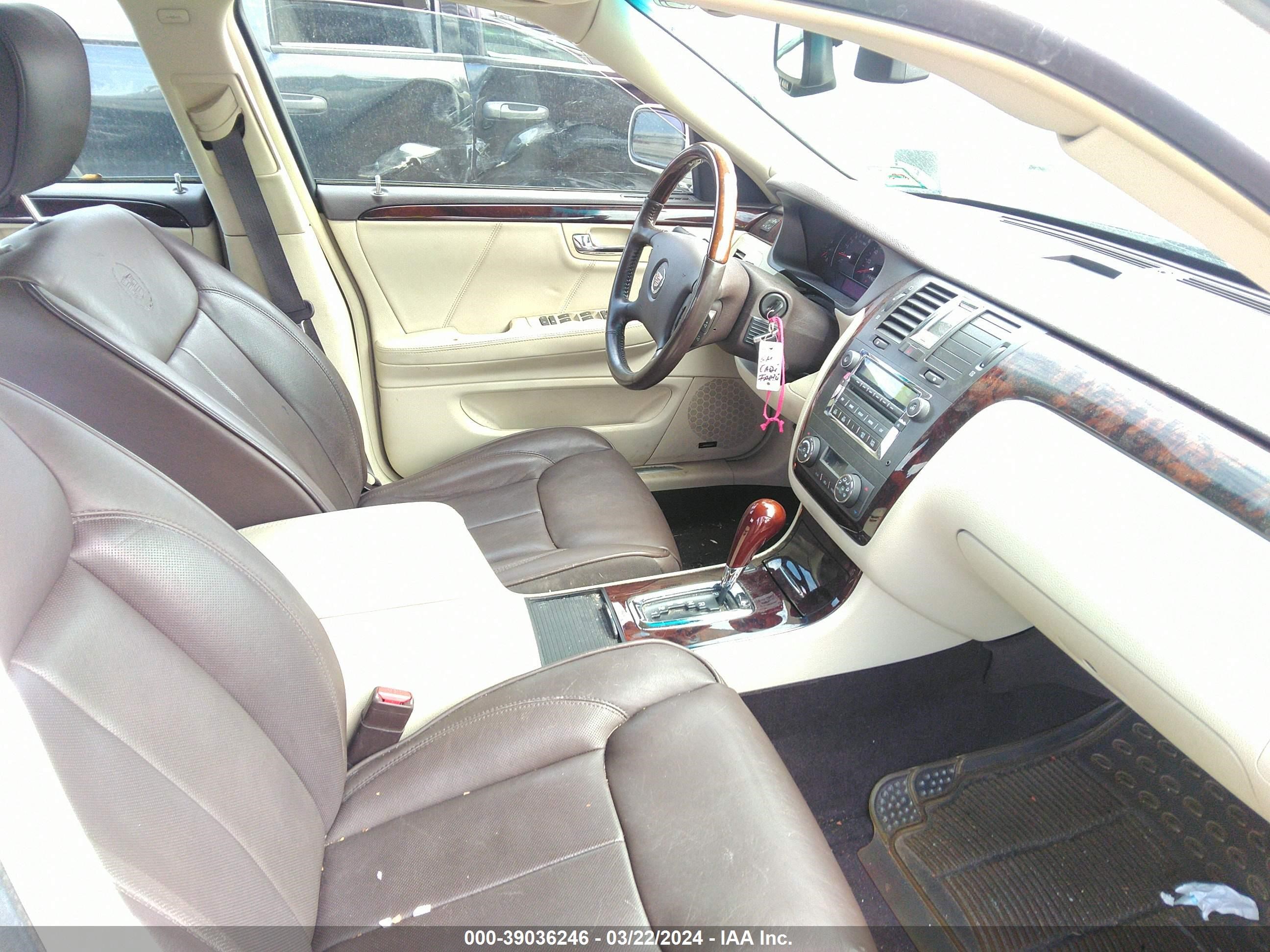 Photo 4 VIN: 1G6KD57Y39U145841 - CADILLAC DTS 