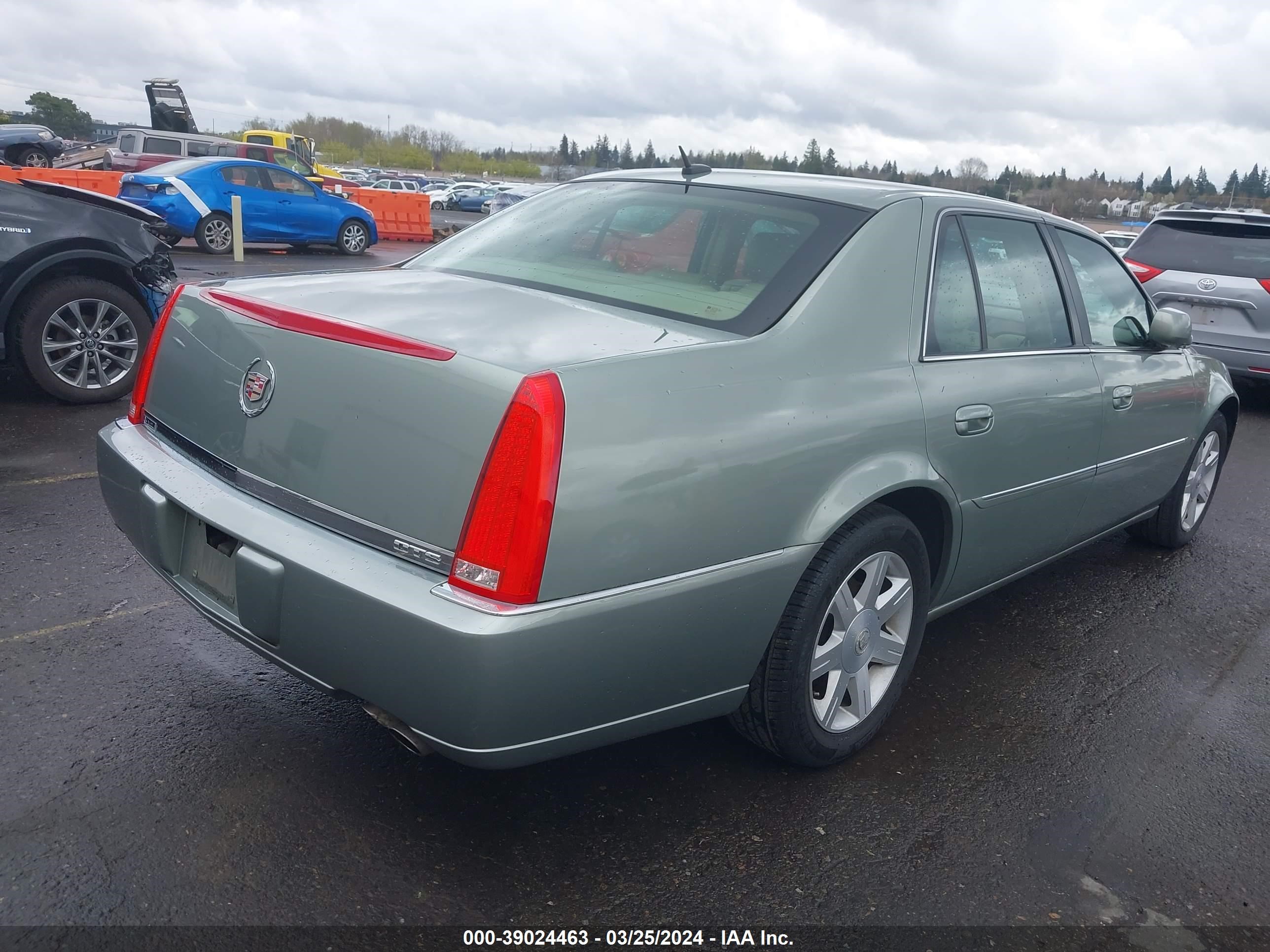 Photo 3 VIN: 1G6KD57Y46U161218 - CADILLAC DTS 