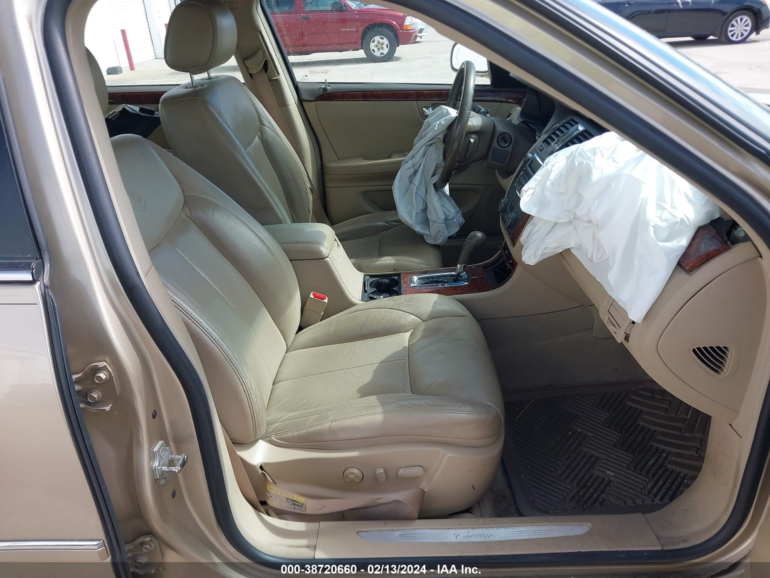 Photo 4 VIN: 1G6KD57Y46U182909 - CADILLAC DTS 