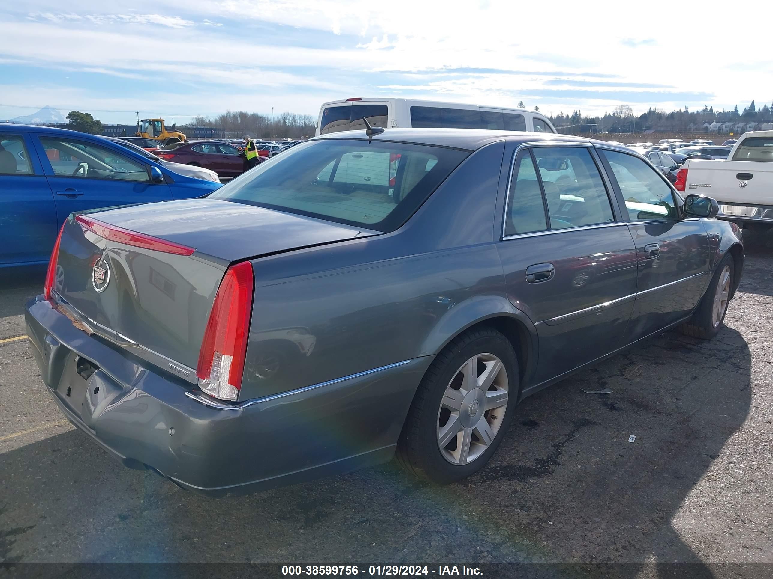 Photo 3 VIN: 1G6KD57Y46U197281 - CADILLAC DTS 