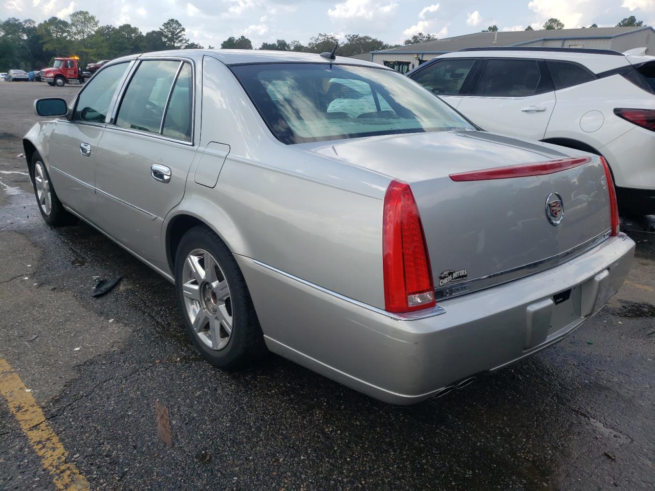 Photo 1 VIN: 1G6KD57Y47U128737 - CADILLAC DTS 