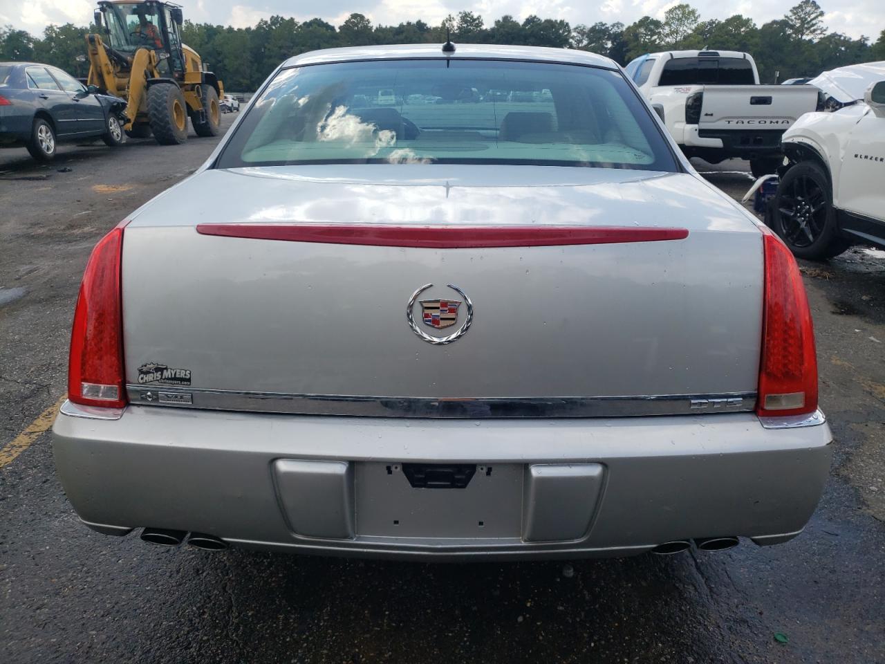 Photo 5 VIN: 1G6KD57Y47U128737 - CADILLAC DTS 