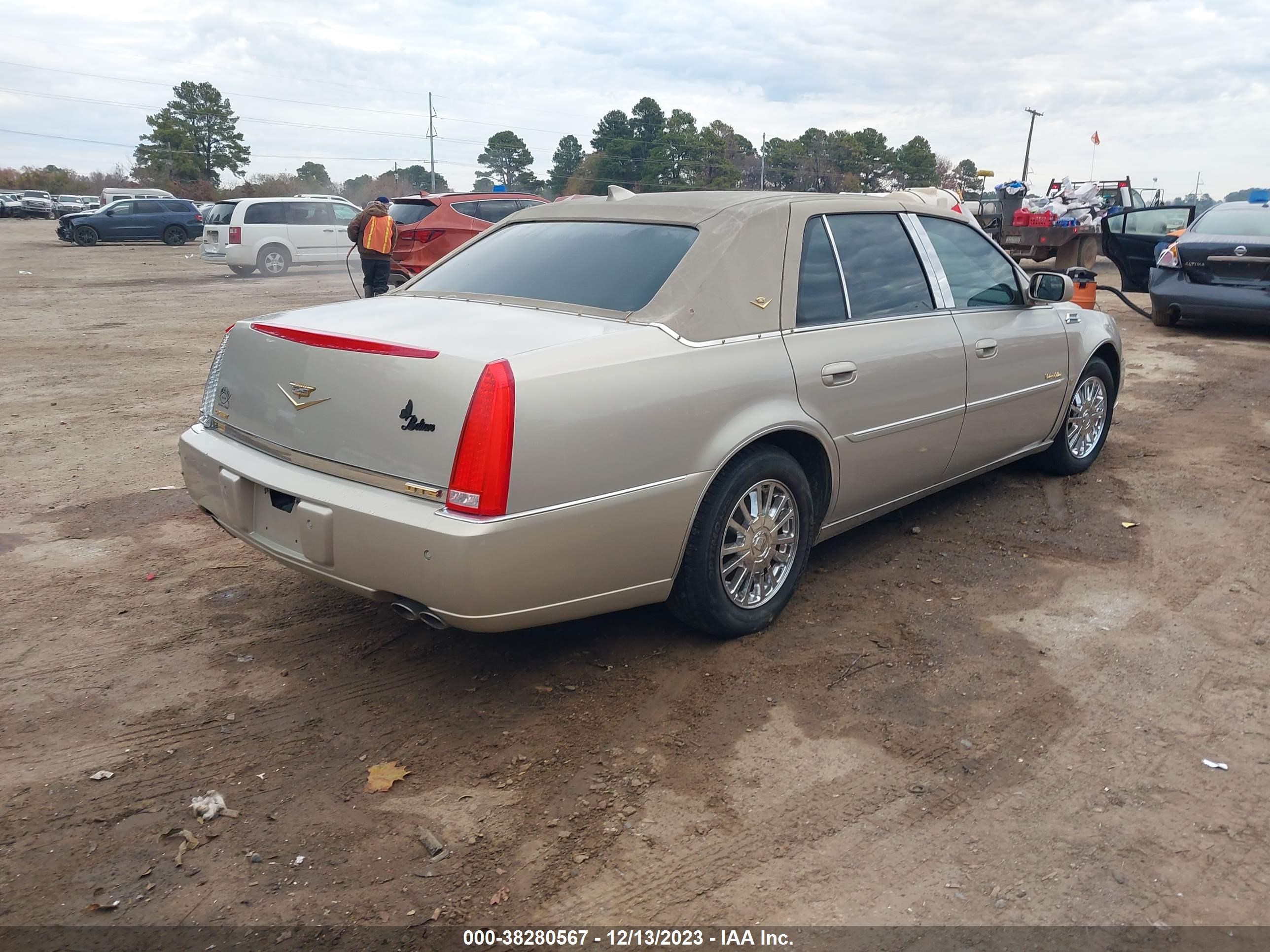 Photo 3 VIN: 1G6KD57Y49U121421 - CADILLAC DTS 