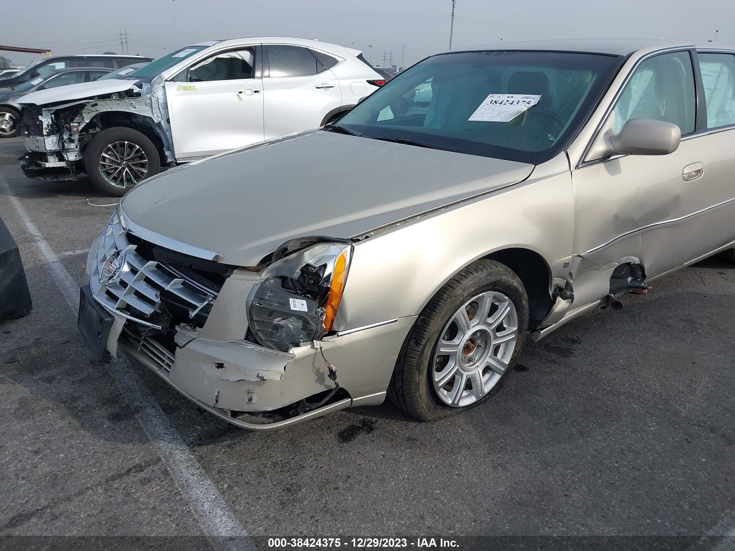 Photo 5 VIN: 1G6KD57Y49U123833 - CADILLAC DTS 