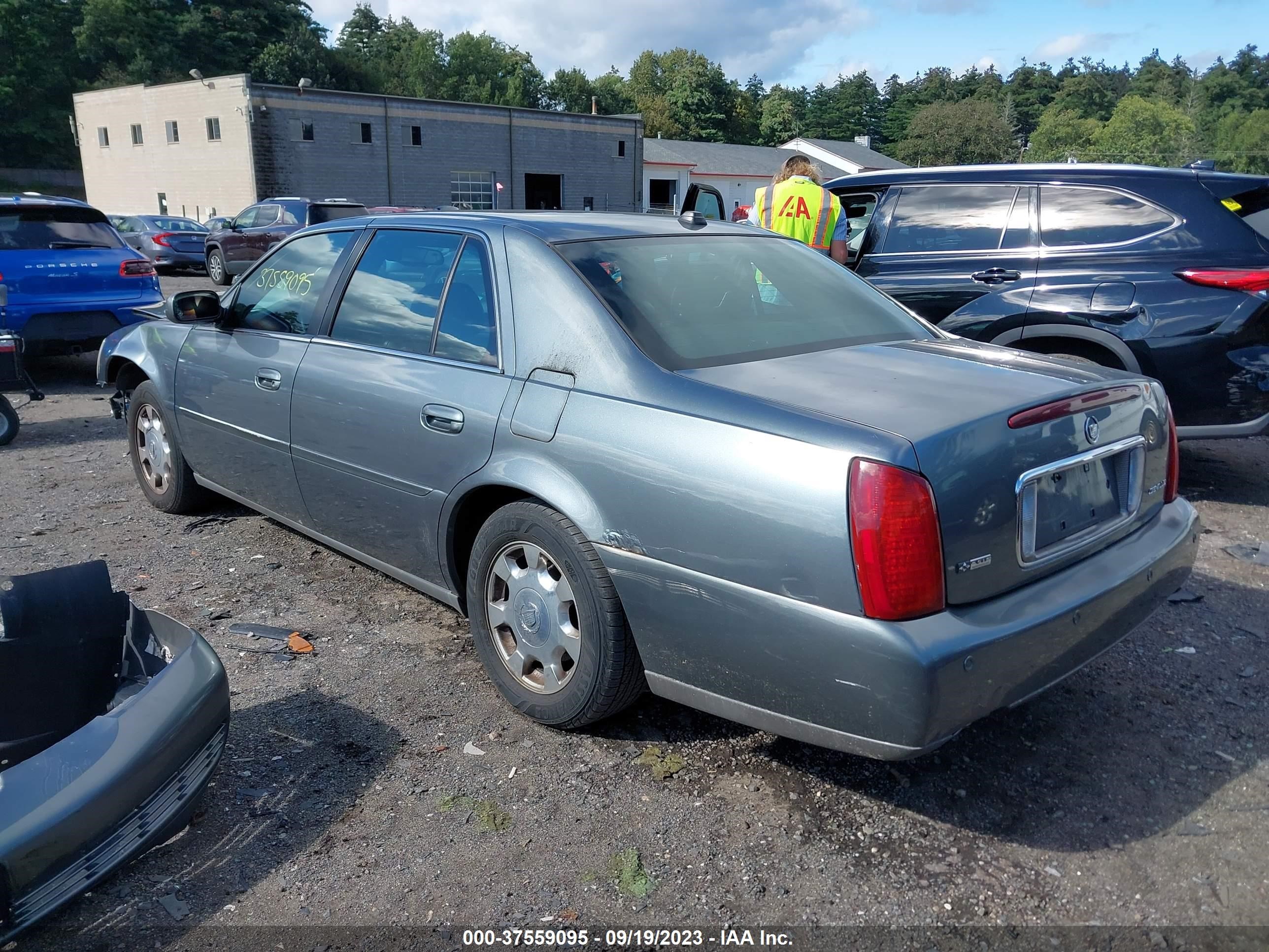 Photo 2 VIN: 1G6KD57Y54U246842 - CADILLAC DE VILLE 