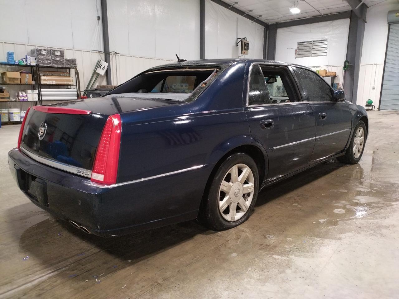 Photo 2 VIN: 1G6KD57Y56U112903 - CADILLAC DTS 