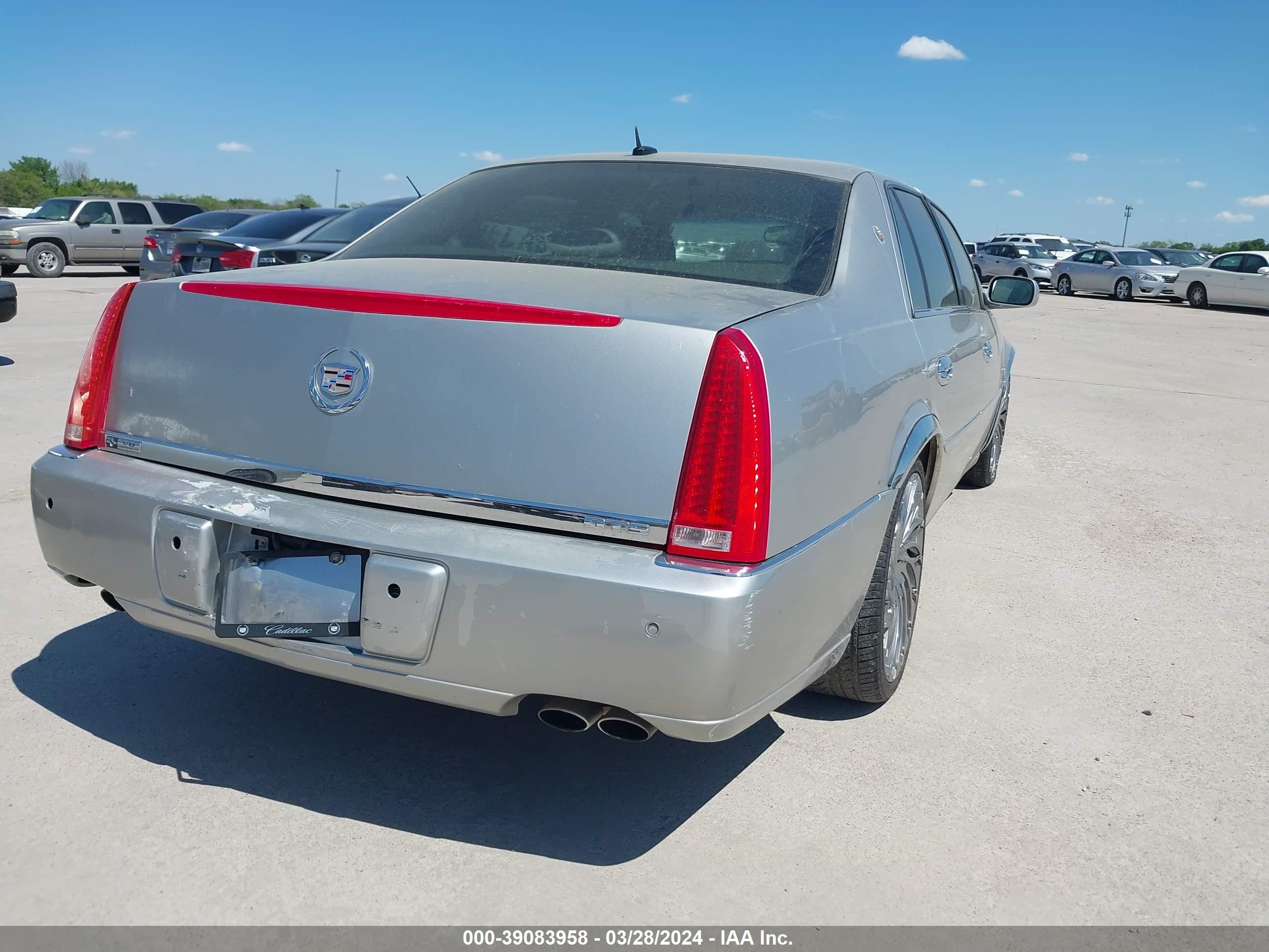 Photo 3 VIN: 1G6KD57Y56U120693 - CADILLAC DTS 