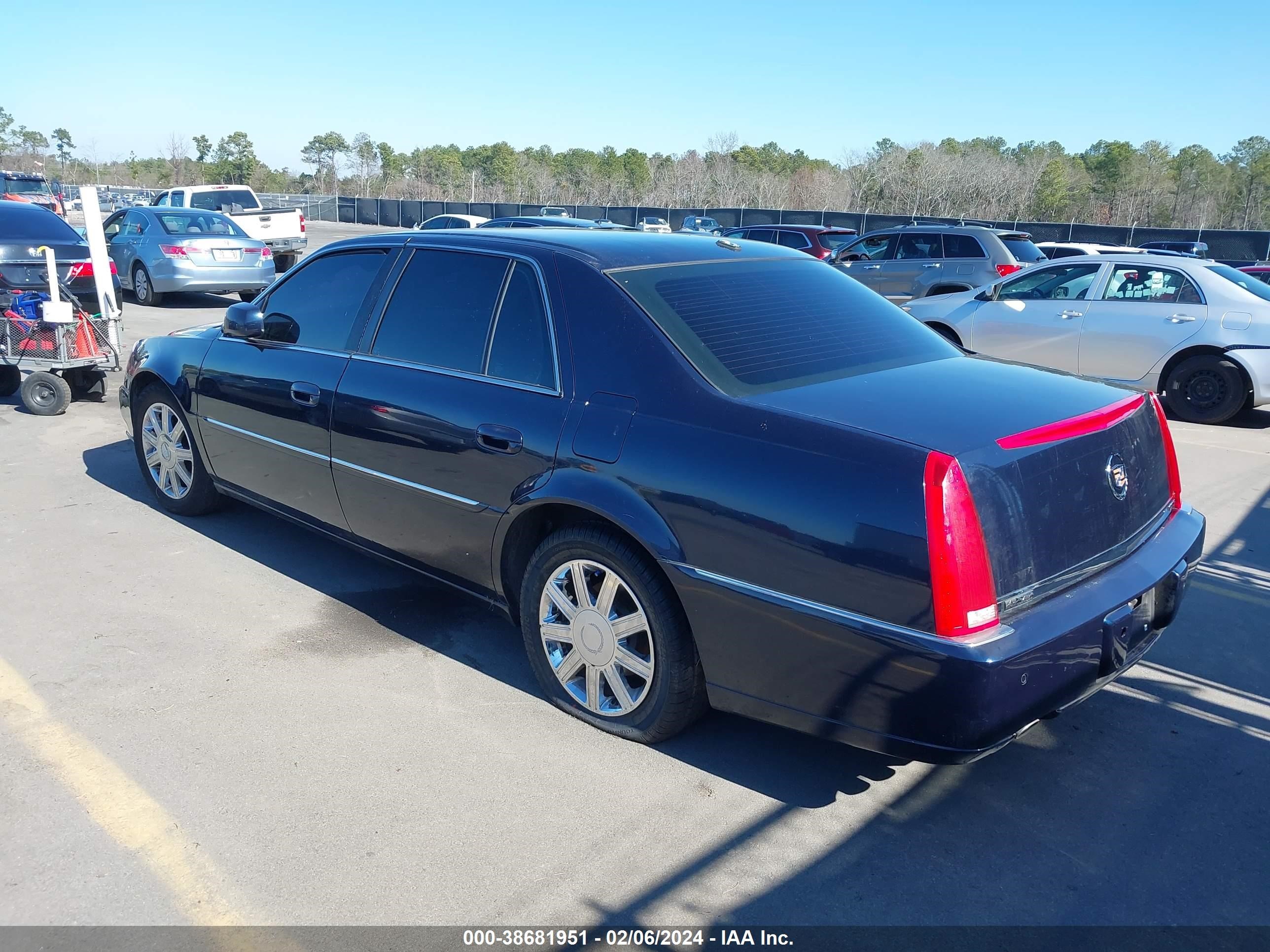 Photo 2 VIN: 1G6KD57Y56U193210 - CADILLAC DTS 