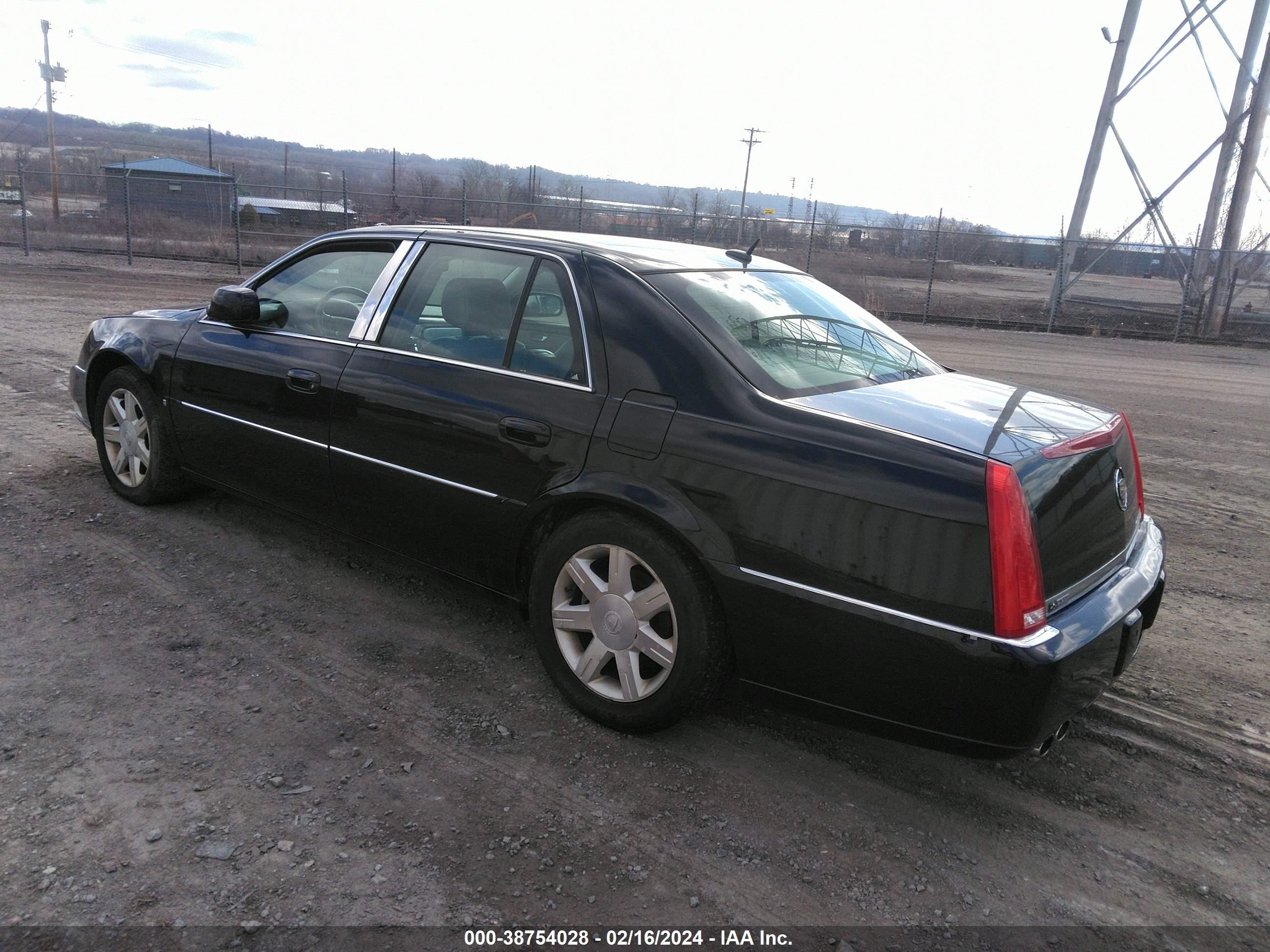 Photo 2 VIN: 1G6KD57Y56U207929 - CADILLAC DTS 