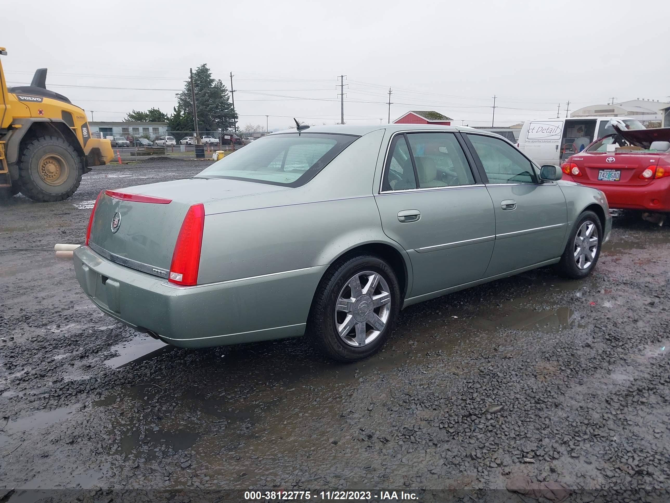 Photo 3 VIN: 1G6KD57Y57U126723 - CADILLAC DTS 