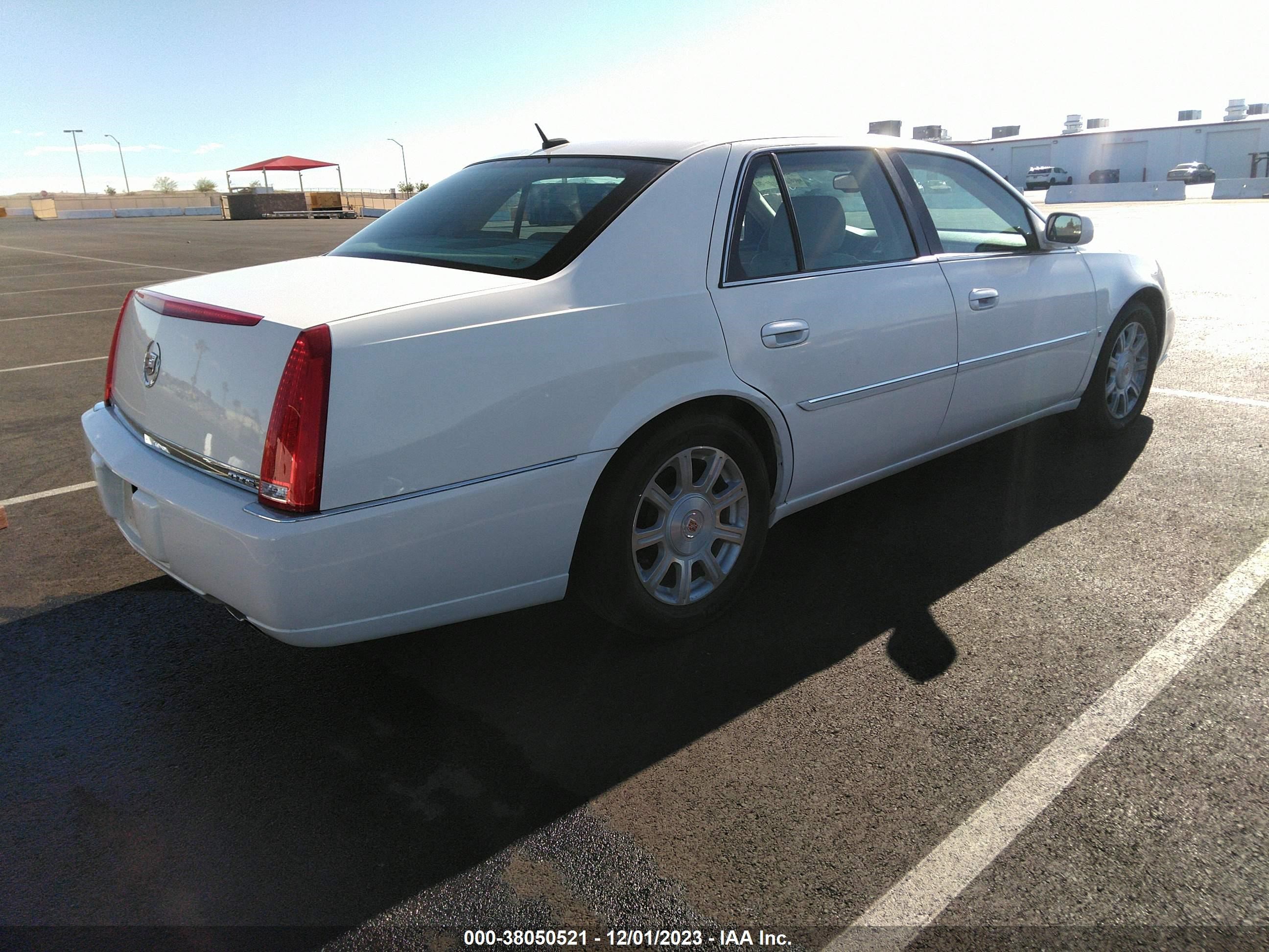 Photo 3 VIN: 1G6KD57Y58U113570 - CADILLAC DTS 