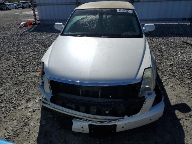 Photo 4 VIN: 1G6KD57Y58U184638 - CADILLAC DTS 