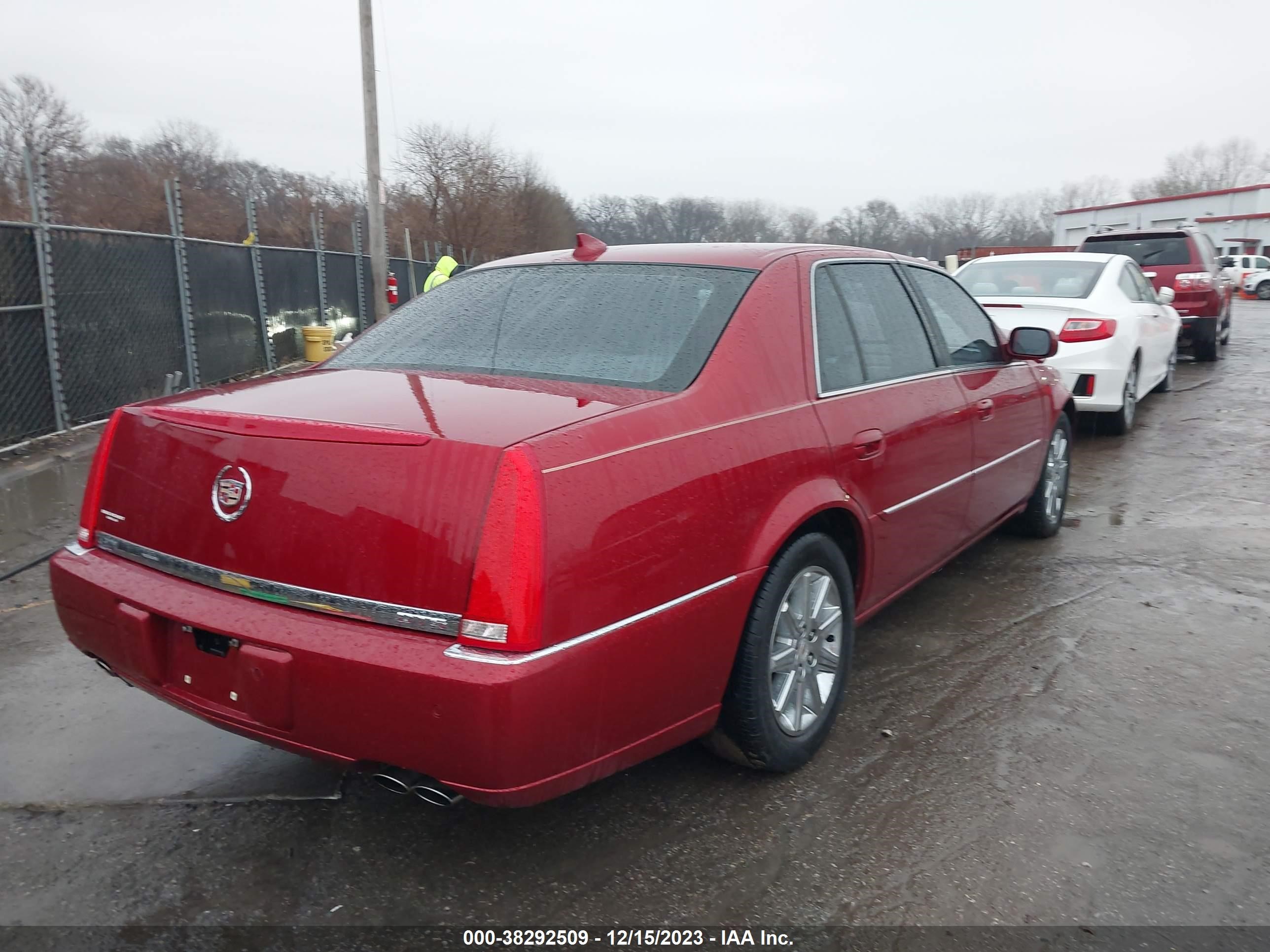 Photo 3 VIN: 1G6KD57Y59U145422 - CADILLAC DTS 