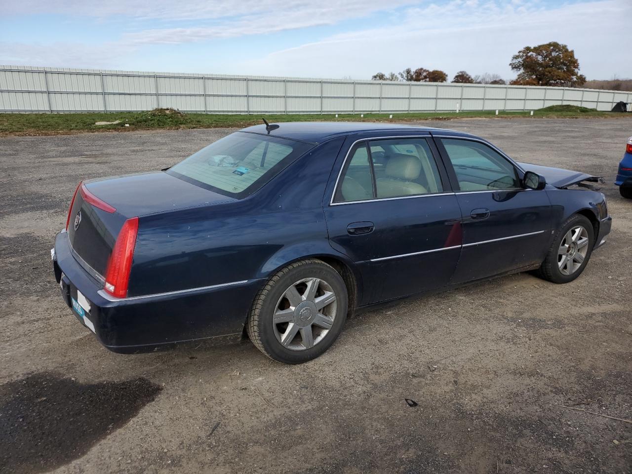 Photo 2 VIN: 1G6KD57Y66U100615 - CADILLAC DTS 