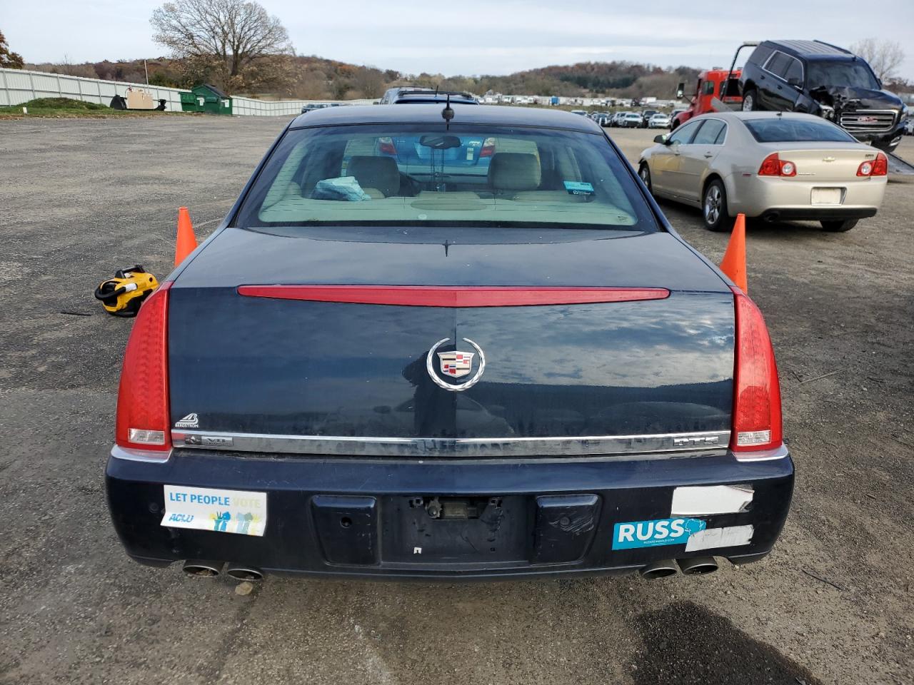 Photo 5 VIN: 1G6KD57Y66U100615 - CADILLAC DTS 