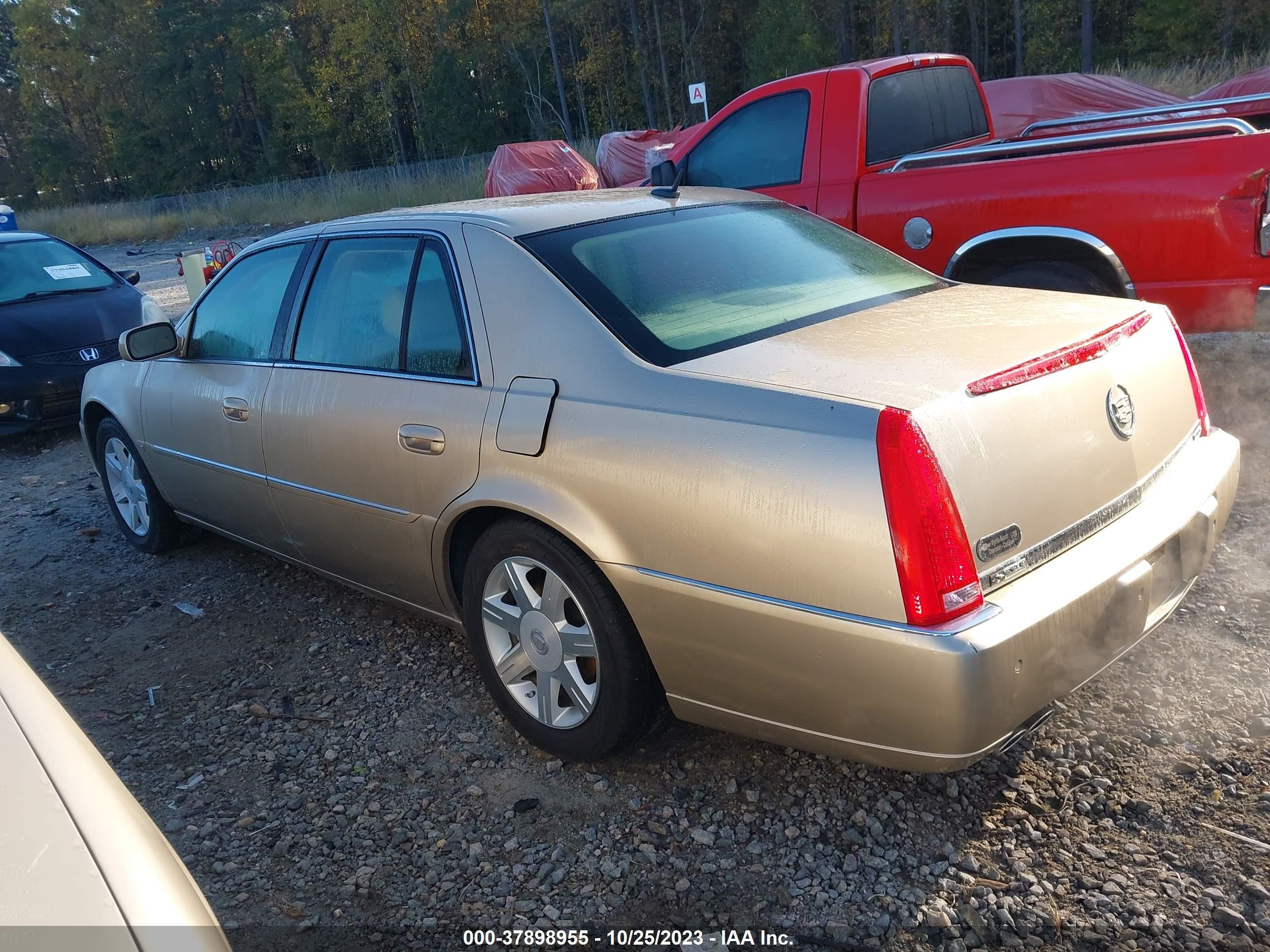 Photo 2 VIN: 1G6KD57Y66U123683 - CADILLAC DTS 