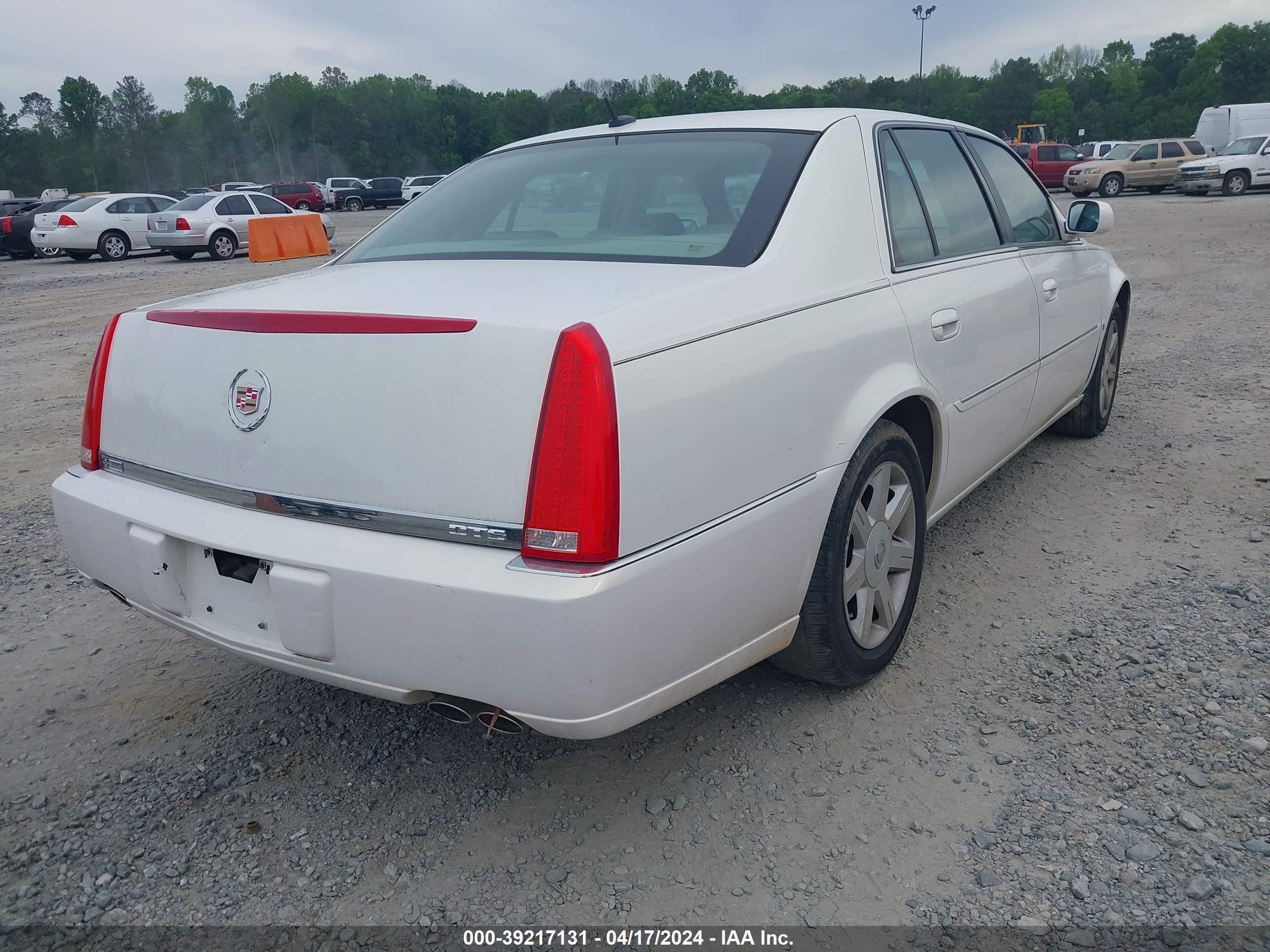 Photo 4 VIN: 1G6KD57Y66U161186 - CADILLAC DTS 