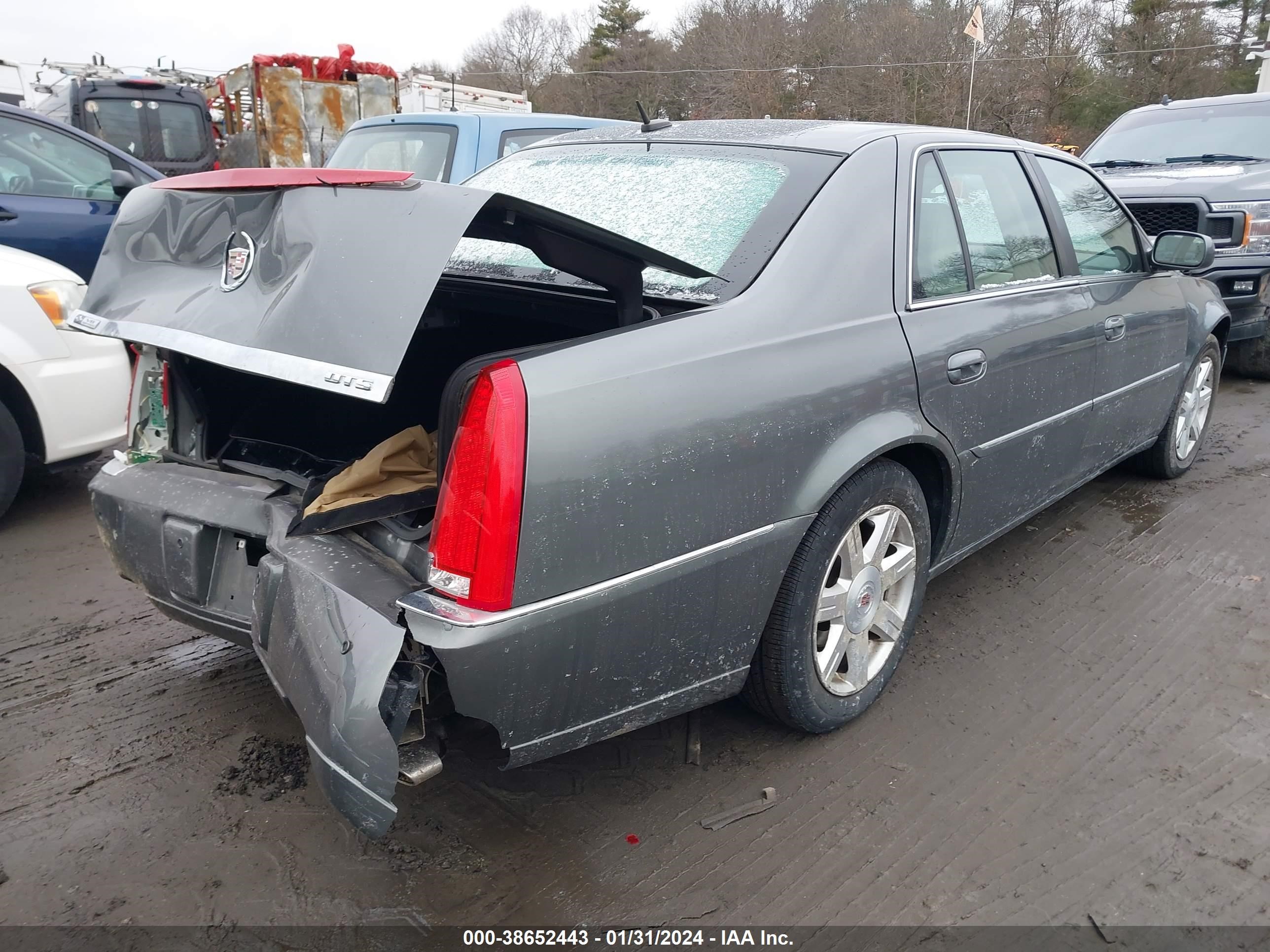 Photo 3 VIN: 1G6KD57Y68U105977 - CADILLAC DTS 