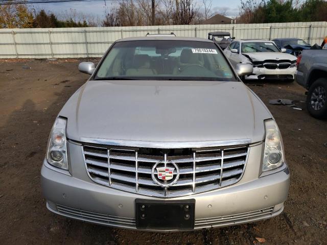 Photo 4 VIN: 1G6KD57Y68U131558 - CADILLAC DTS 