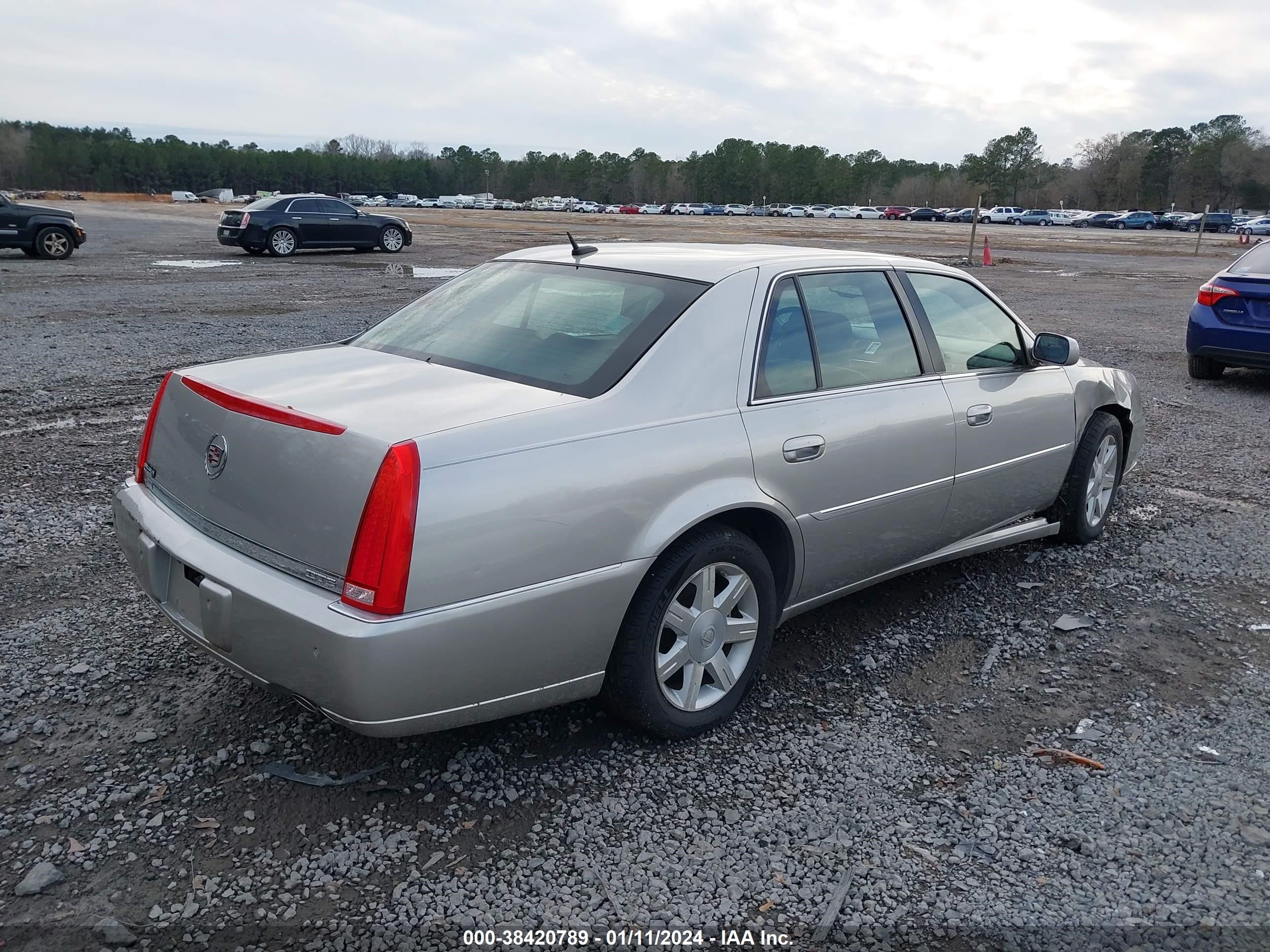 Photo 3 VIN: 1G6KD57Y76U119335 - CADILLAC DTS 