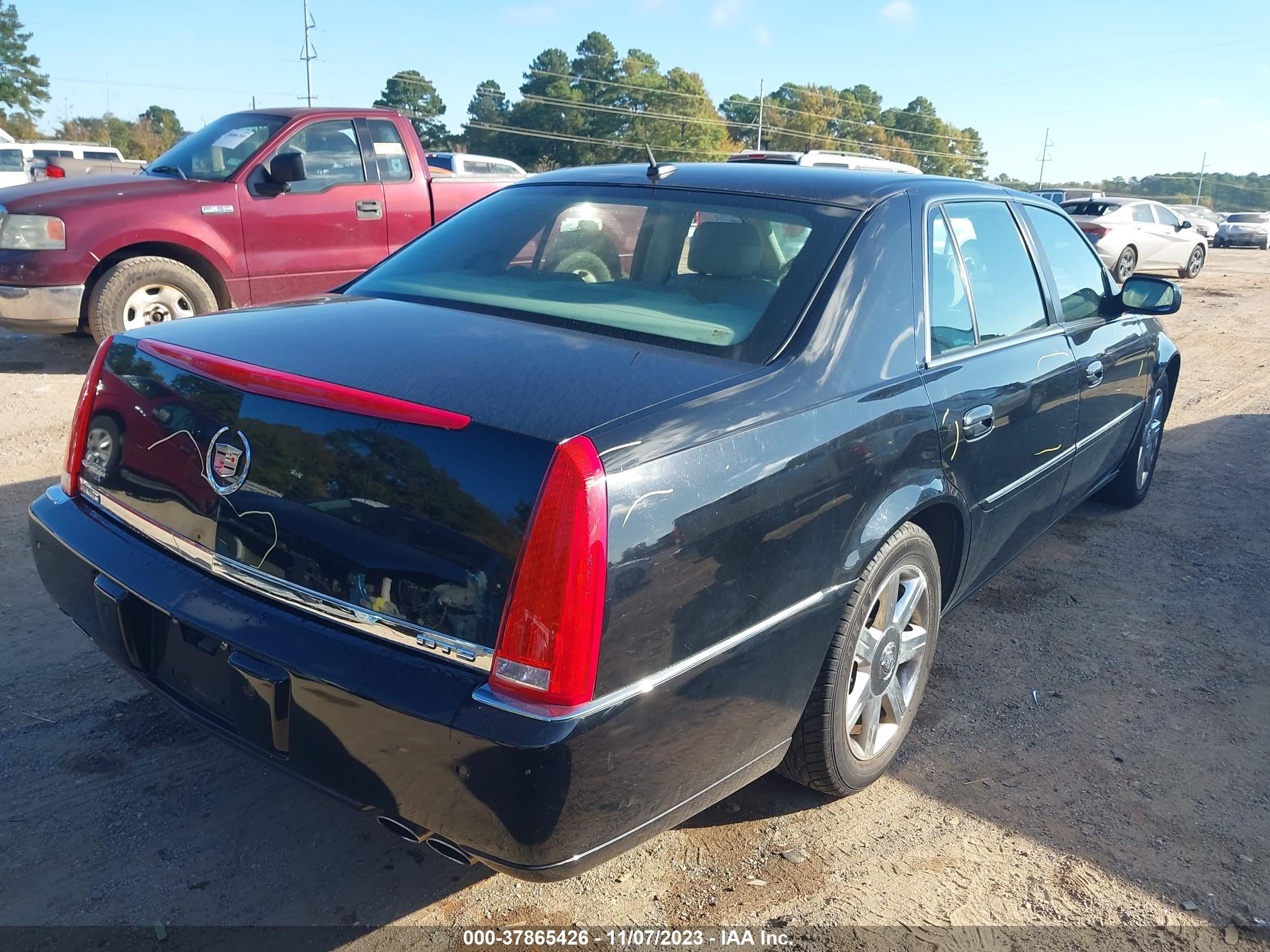 Photo 3 VIN: 1G6KD57Y76U253360 - CADILLAC DTS 