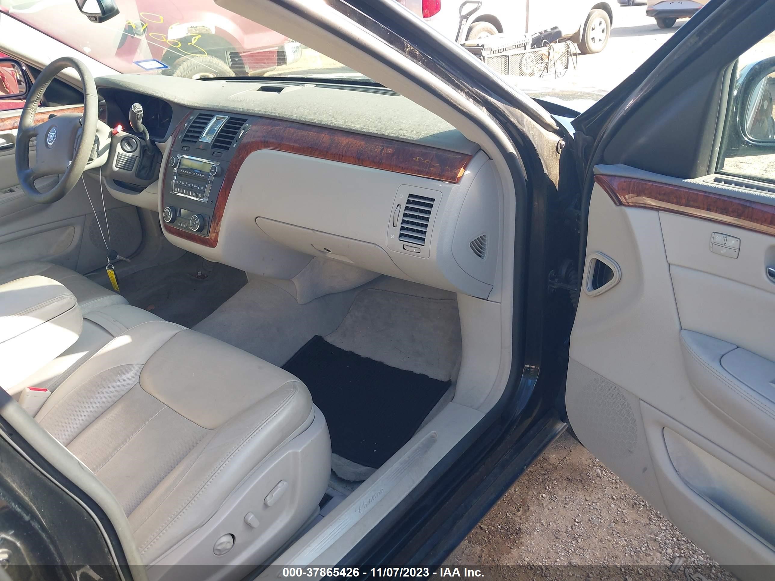 Photo 4 VIN: 1G6KD57Y76U253360 - CADILLAC DTS 