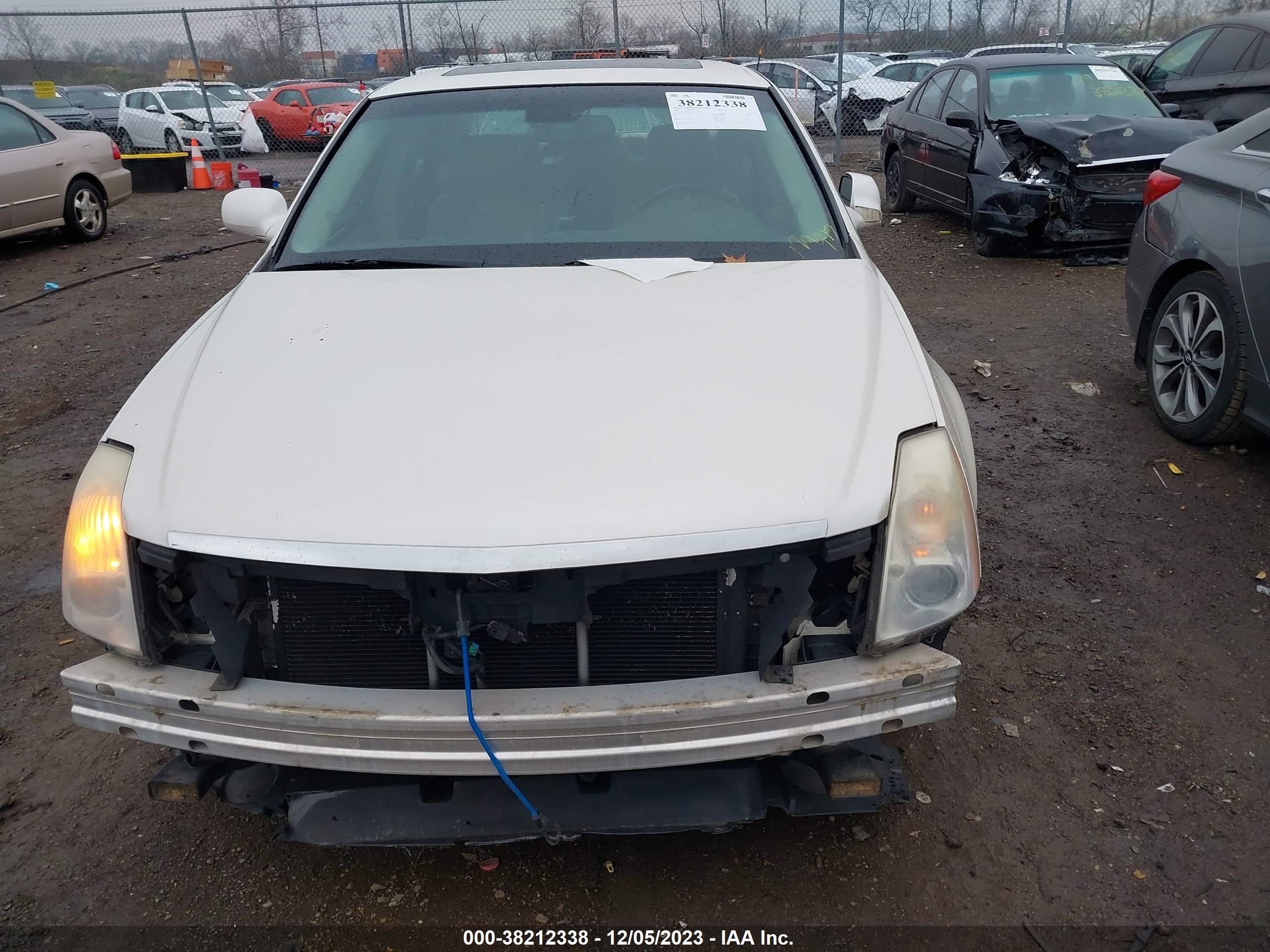 Photo 12 VIN: 1G6KD57Y77U221509 - CADILLAC DTS 