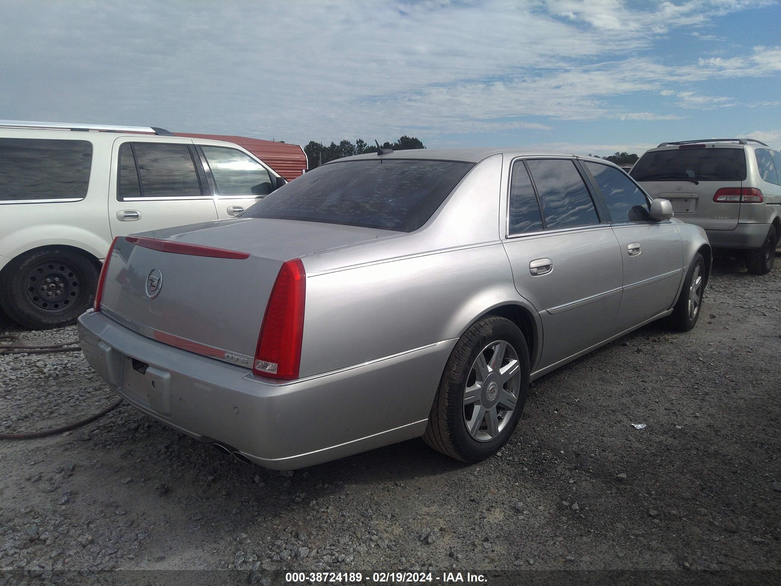 Photo 3 VIN: 1G6KD57Y77U225186 - CADILLAC DTS 