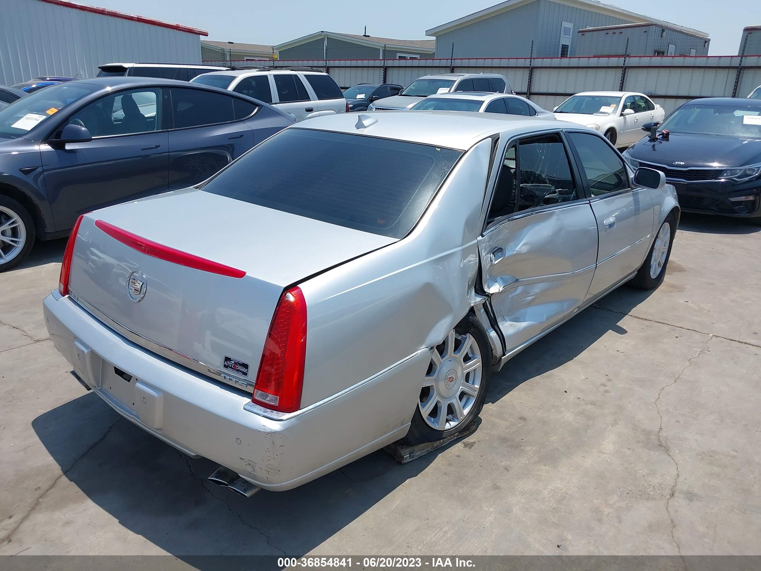 Photo 3 VIN: 1G6KD57Y79U107965 - CADILLAC DTS 