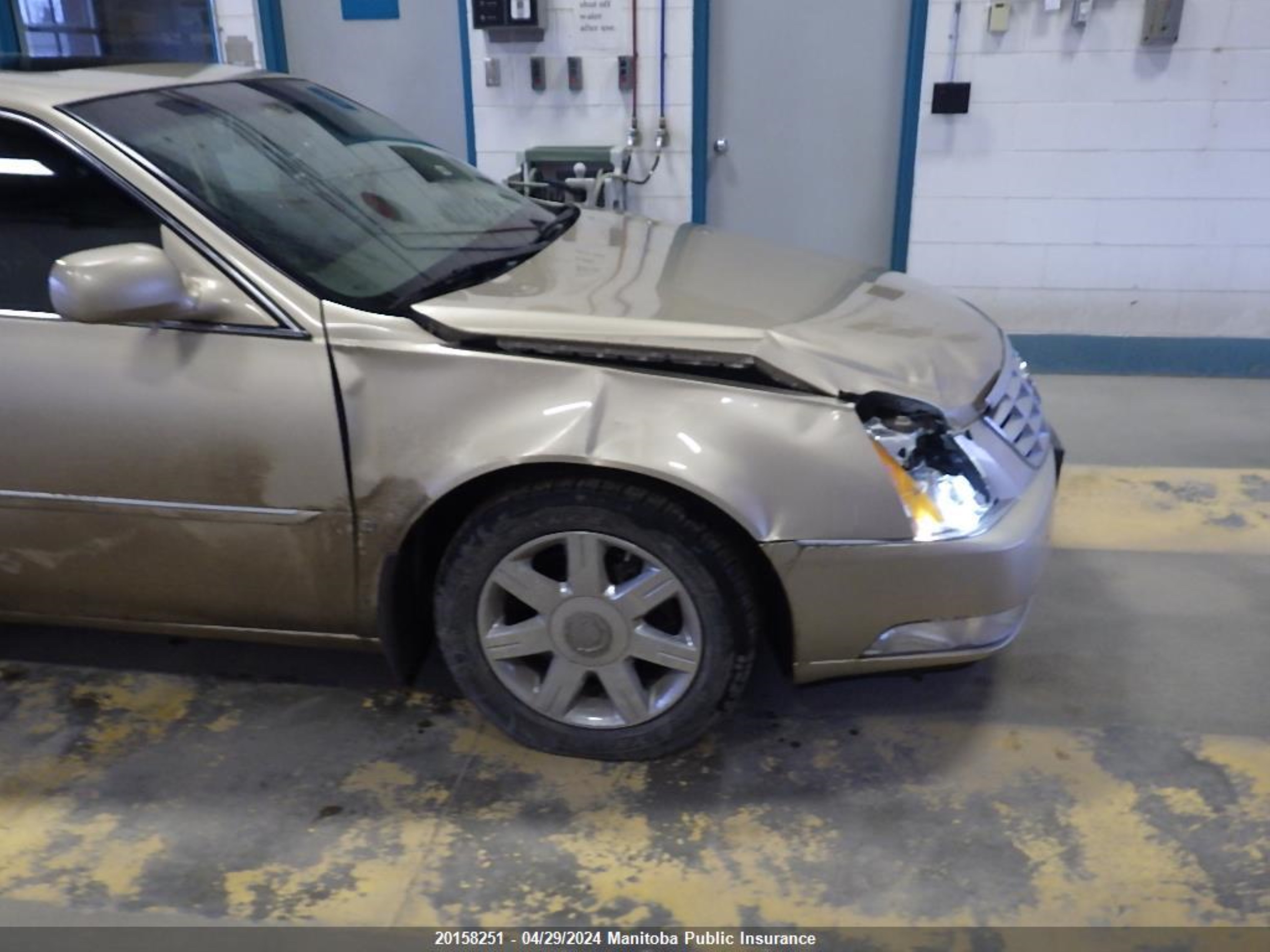 Photo 3 VIN: 1G6KD57Y86U188292 - CADILLAC DTS 