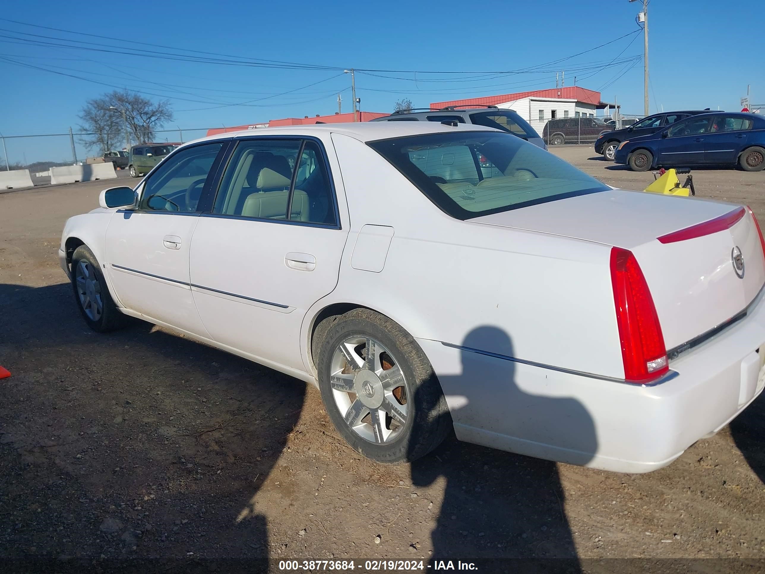 Photo 2 VIN: 1G6KD57Y86U205270 - CADILLAC DTS 