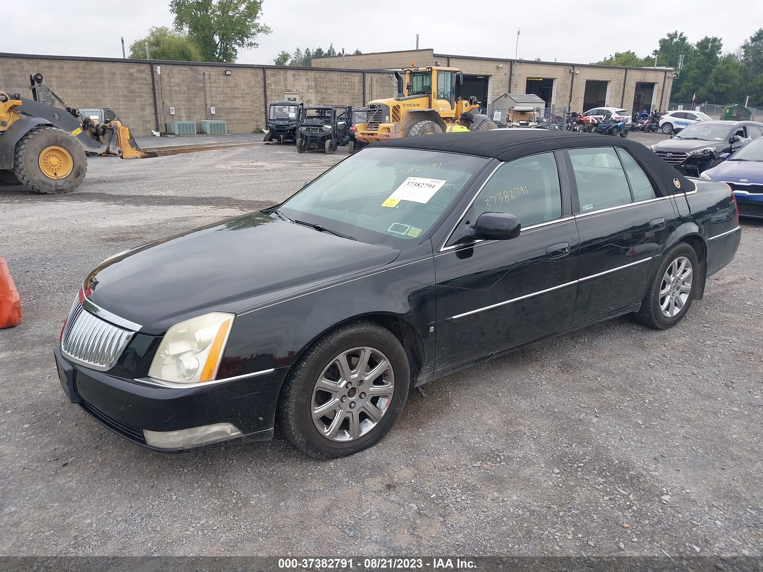 Photo 1 VIN: 1G6KD57Y88U137121 - CADILLAC DTS 