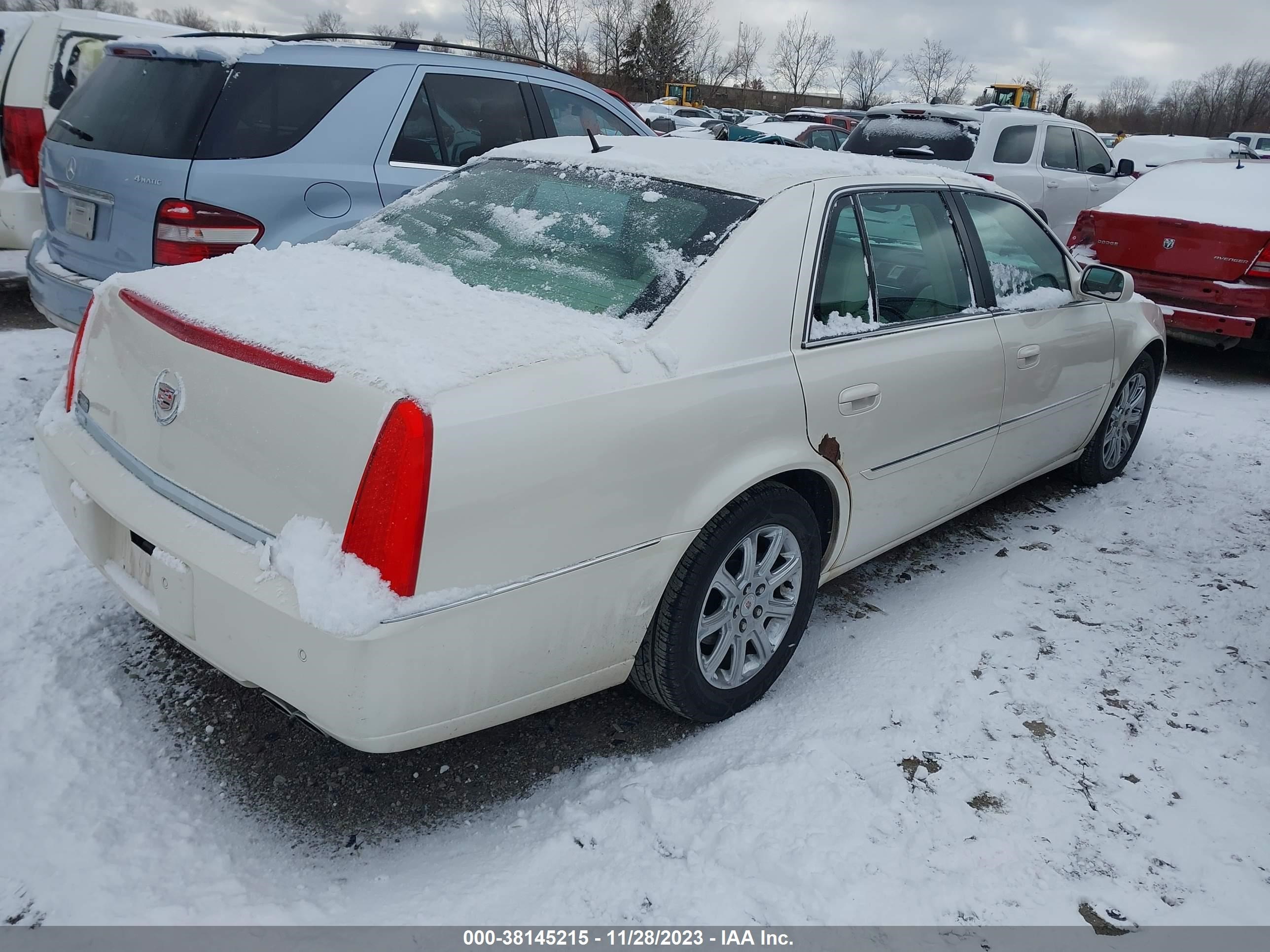 Photo 3 VIN: 1G6KD57Y88U208950 - CADILLAC DTS 