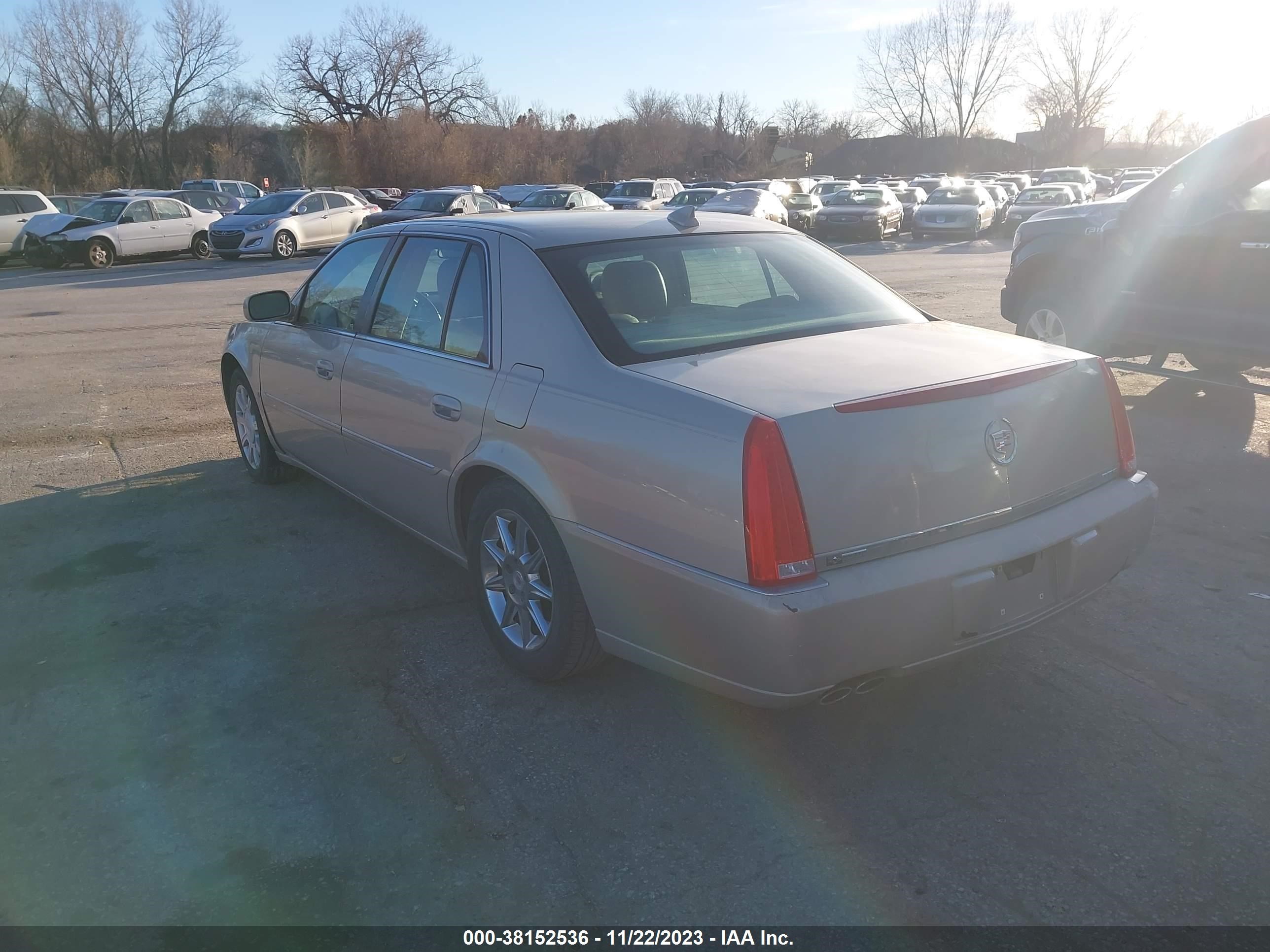 Photo 2 VIN: 1G6KD57Y89U120255 - CADILLAC DTS 