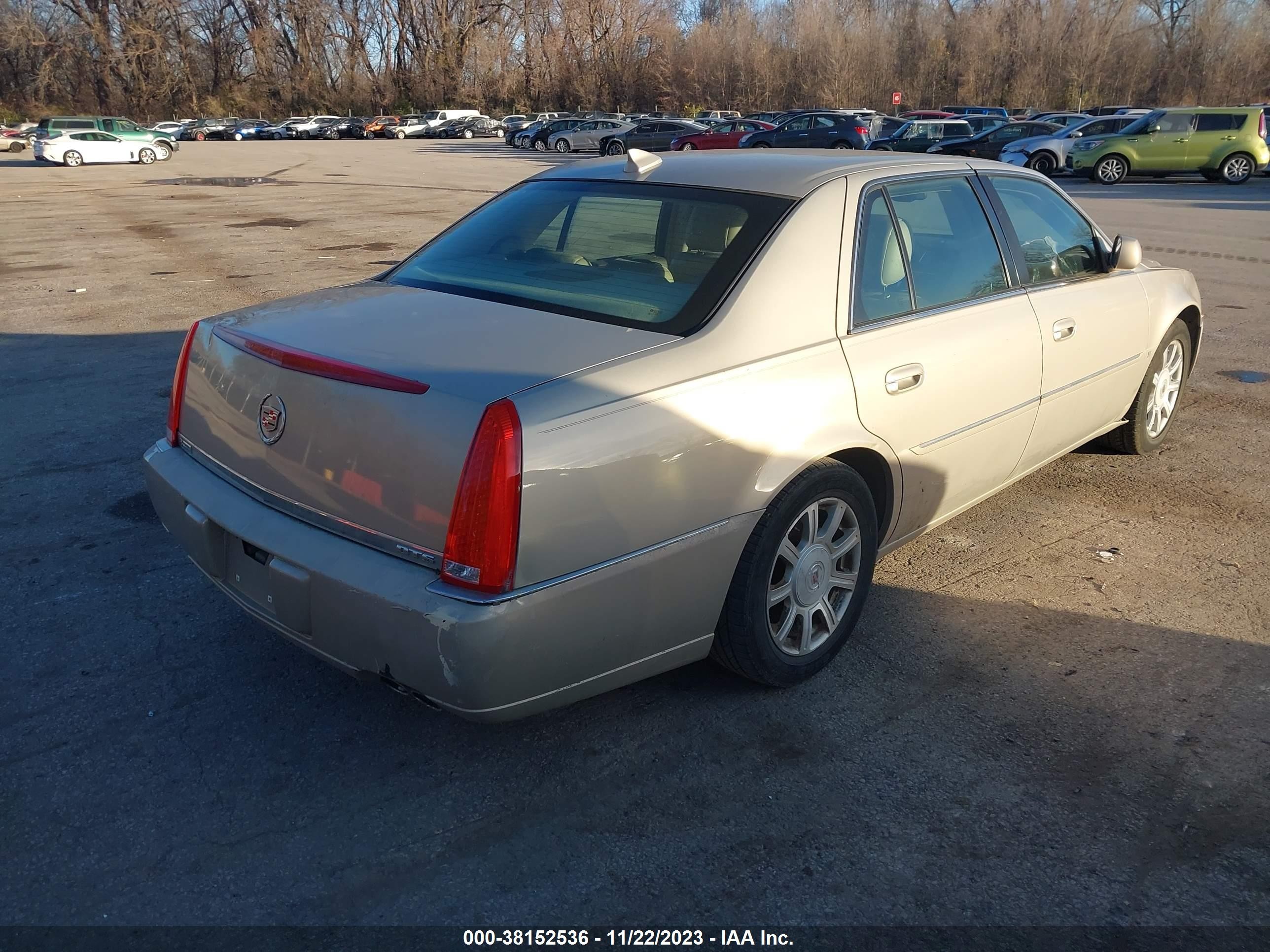 Photo 3 VIN: 1G6KD57Y89U120255 - CADILLAC DTS 