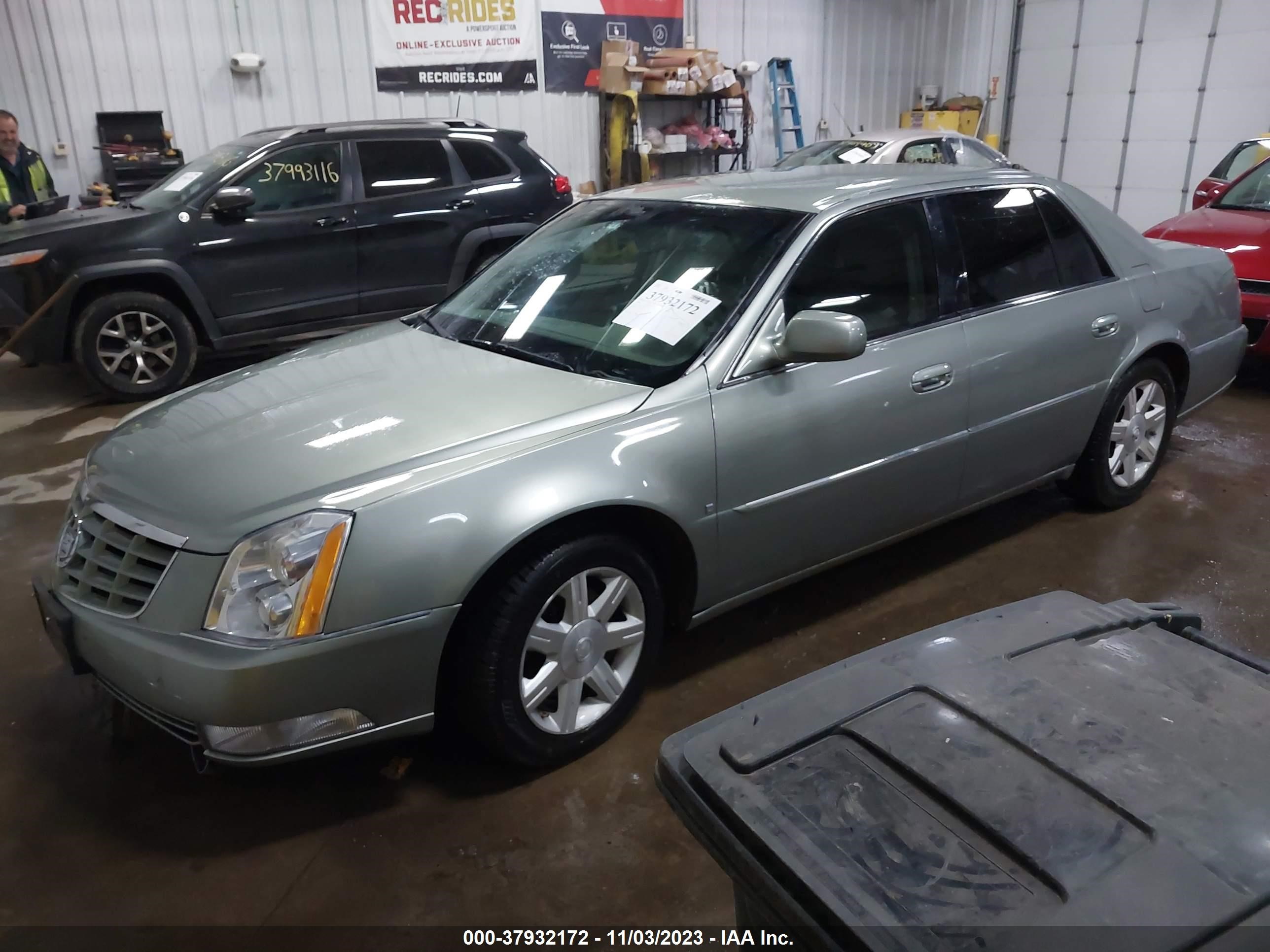 Photo 1 VIN: 1G6KD57Y96U121829 - CADILLAC DTS 