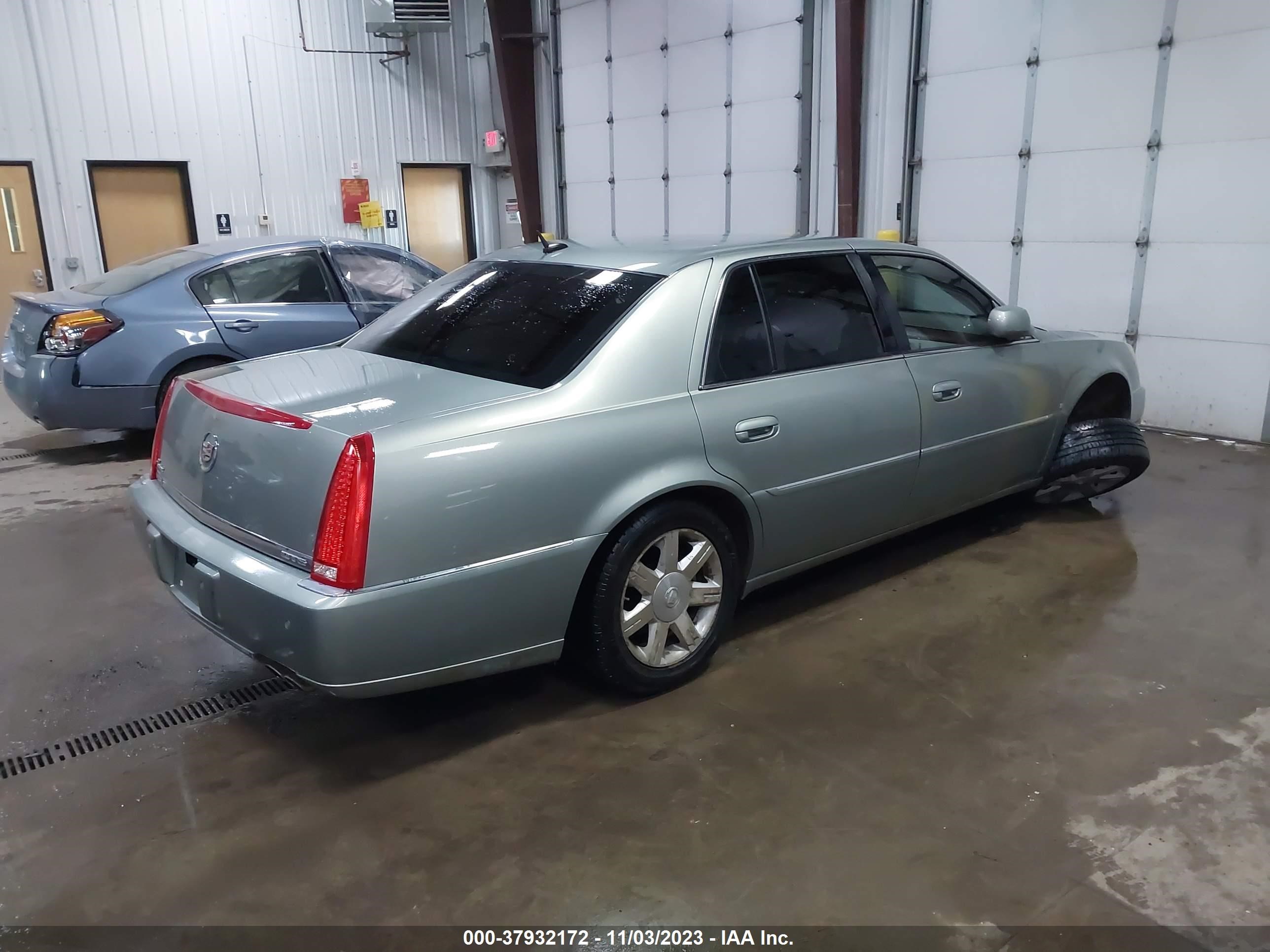 Photo 3 VIN: 1G6KD57Y96U121829 - CADILLAC DTS 