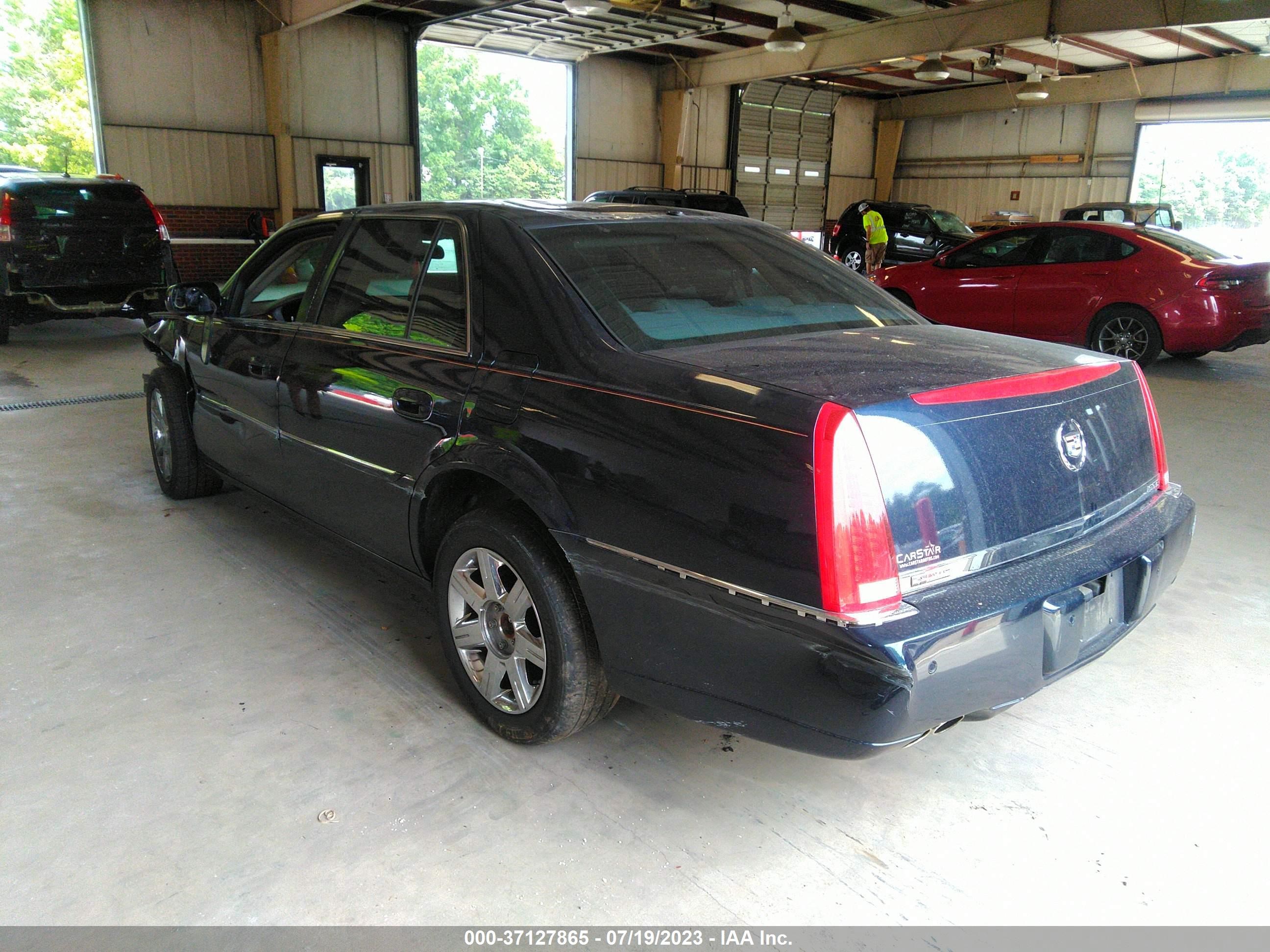 Photo 2 VIN: 1G6KD57Y96U179214 - CADILLAC DTS 