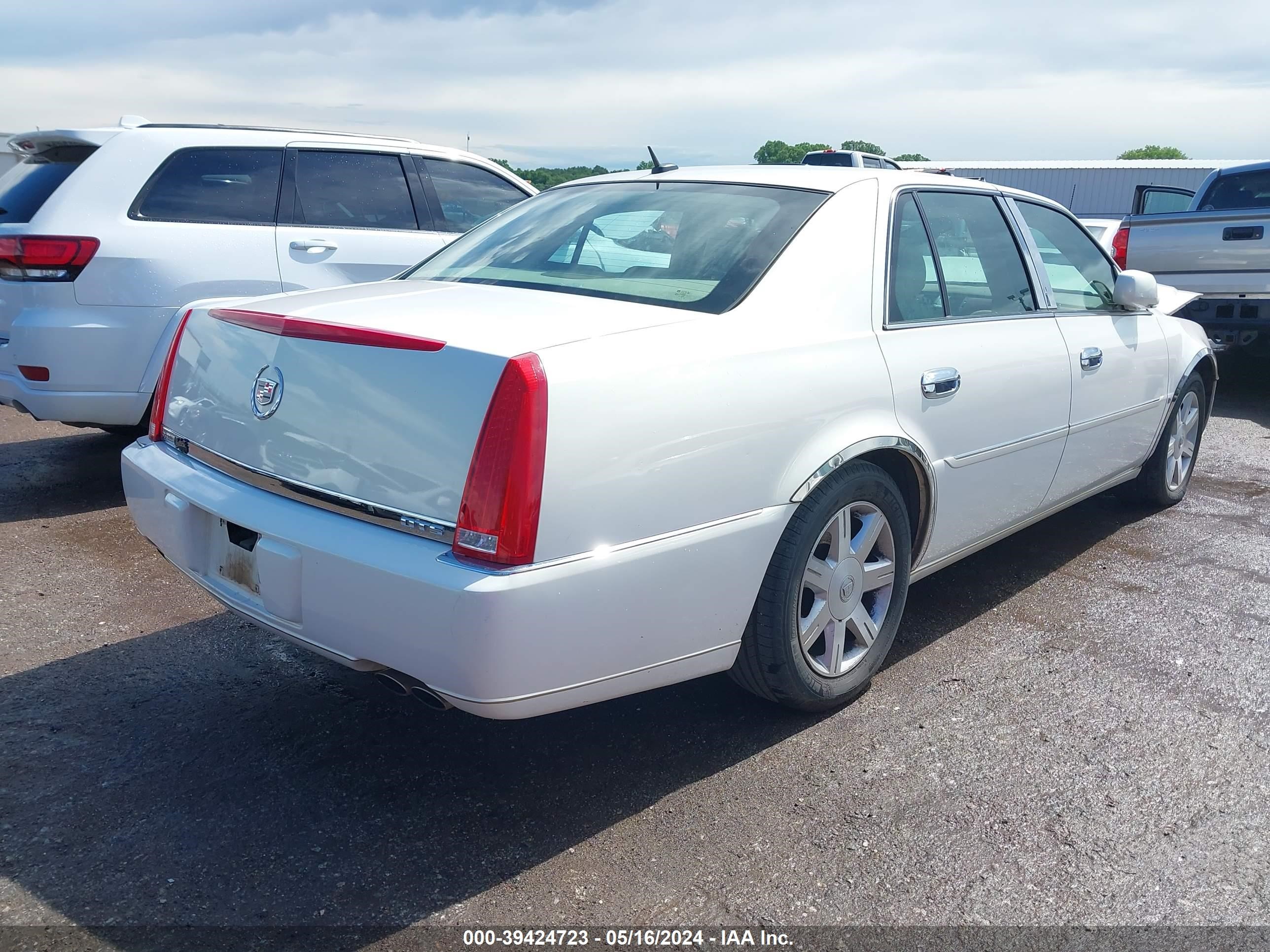 Photo 3 VIN: 1G6KD57Y96U204399 - CADILLAC DTS 