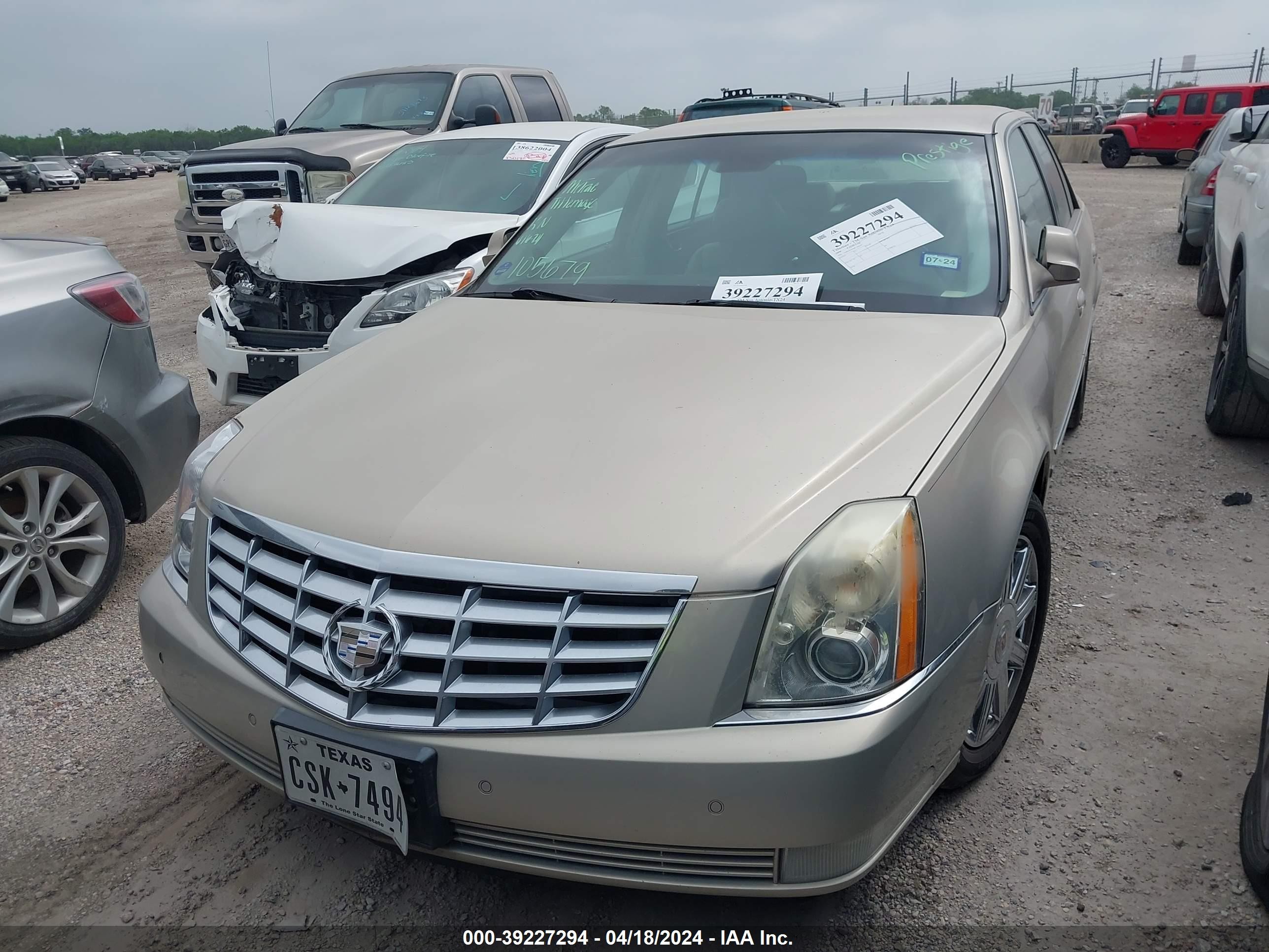 Photo 5 VIN: 1G6KD57Y98U105679 - CADILLAC DTS 