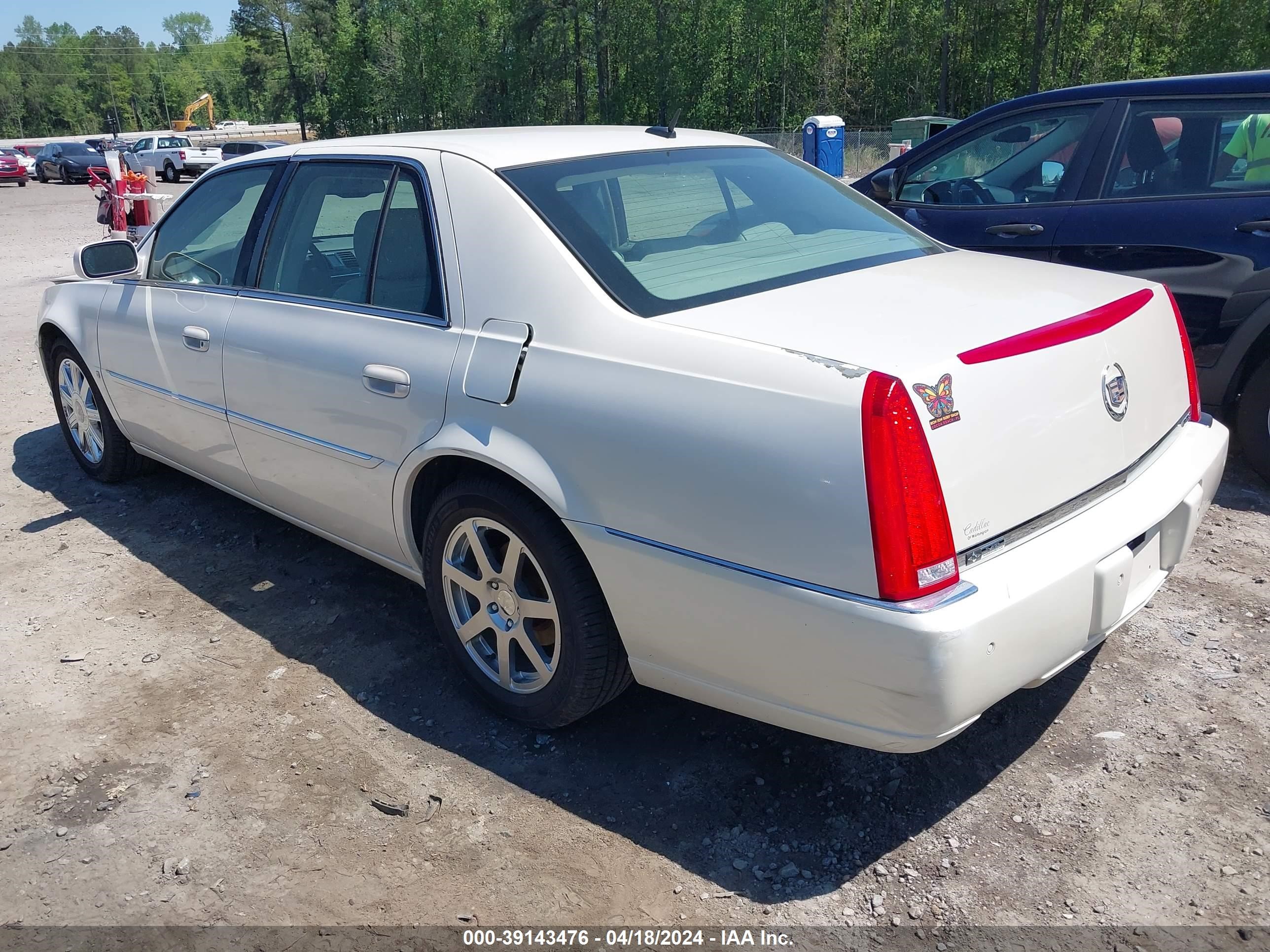 Photo 2 VIN: 1G6KD57Y98U154476 - CADILLAC DTS 