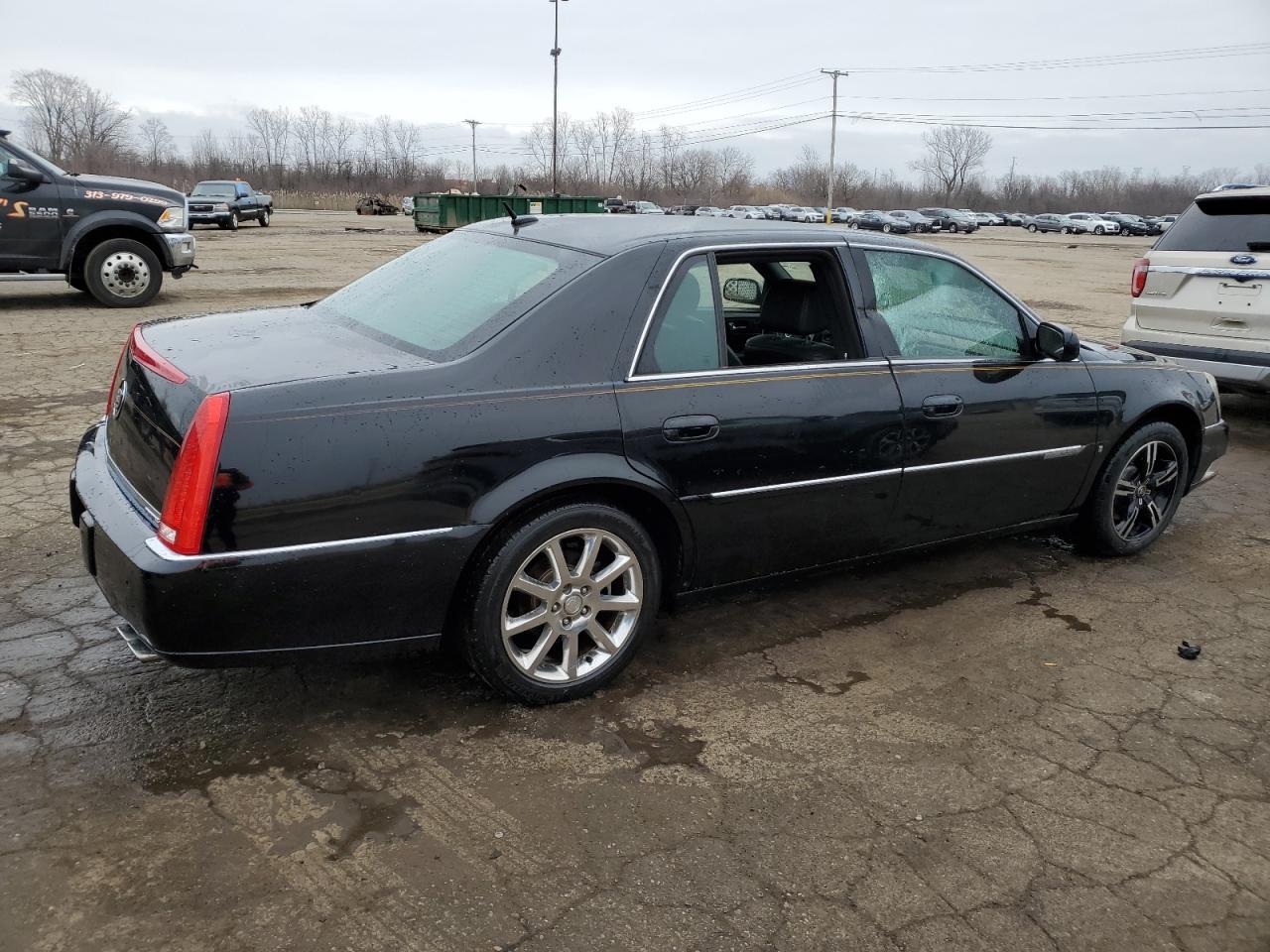 Photo 2 VIN: 1G6KD57YX6U106949 - CADILLAC DTS 