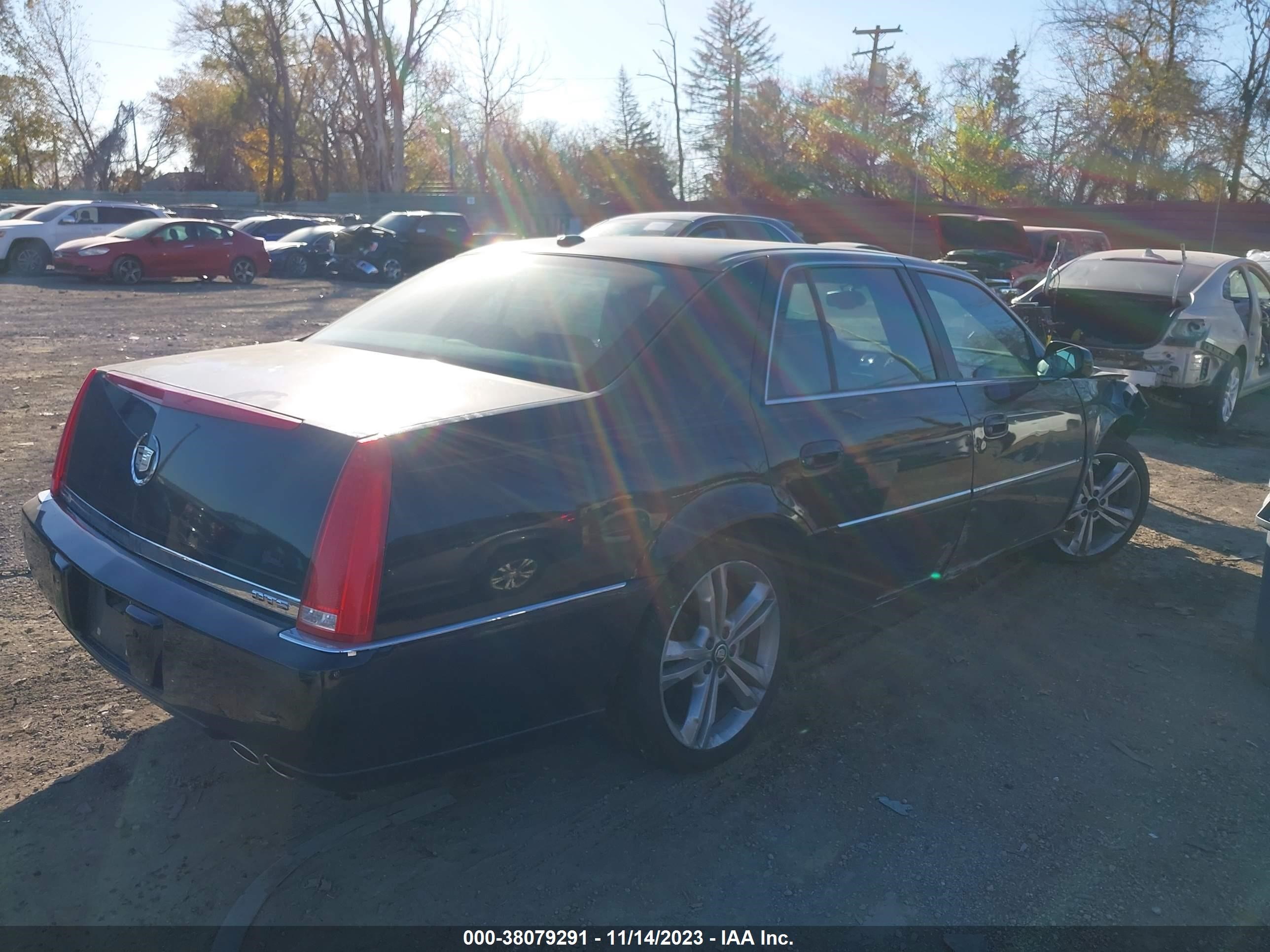 Photo 3 VIN: 1G6KD57YX6U150787 - CADILLAC DTS 