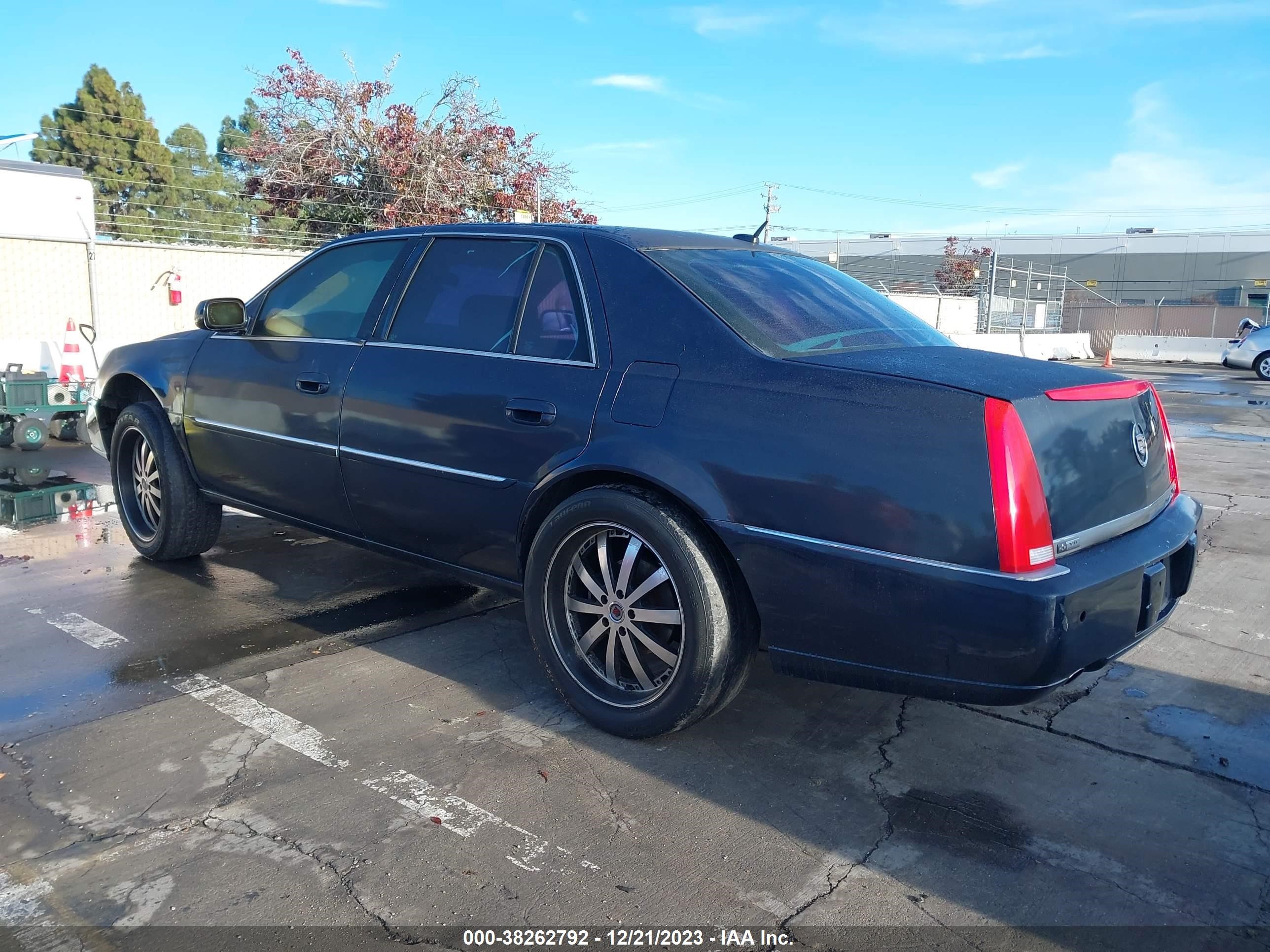 Photo 2 VIN: 1G6KD57YX6U186026 - CADILLAC DTS 