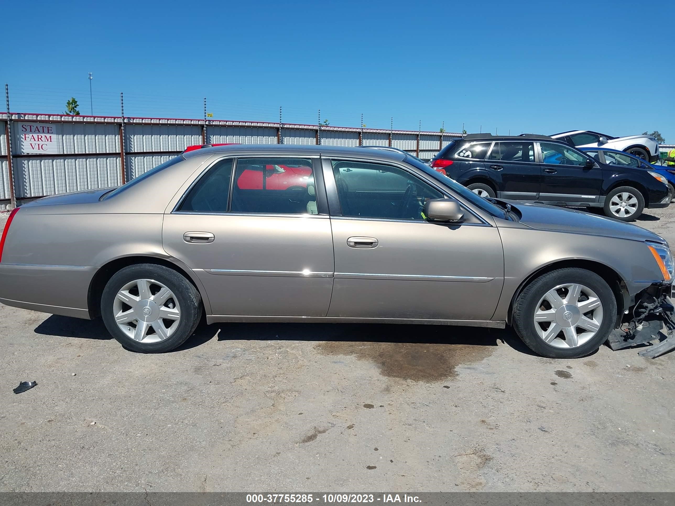 Photo 12 VIN: 1G6KD57YX7U123350 - CADILLAC DTS 