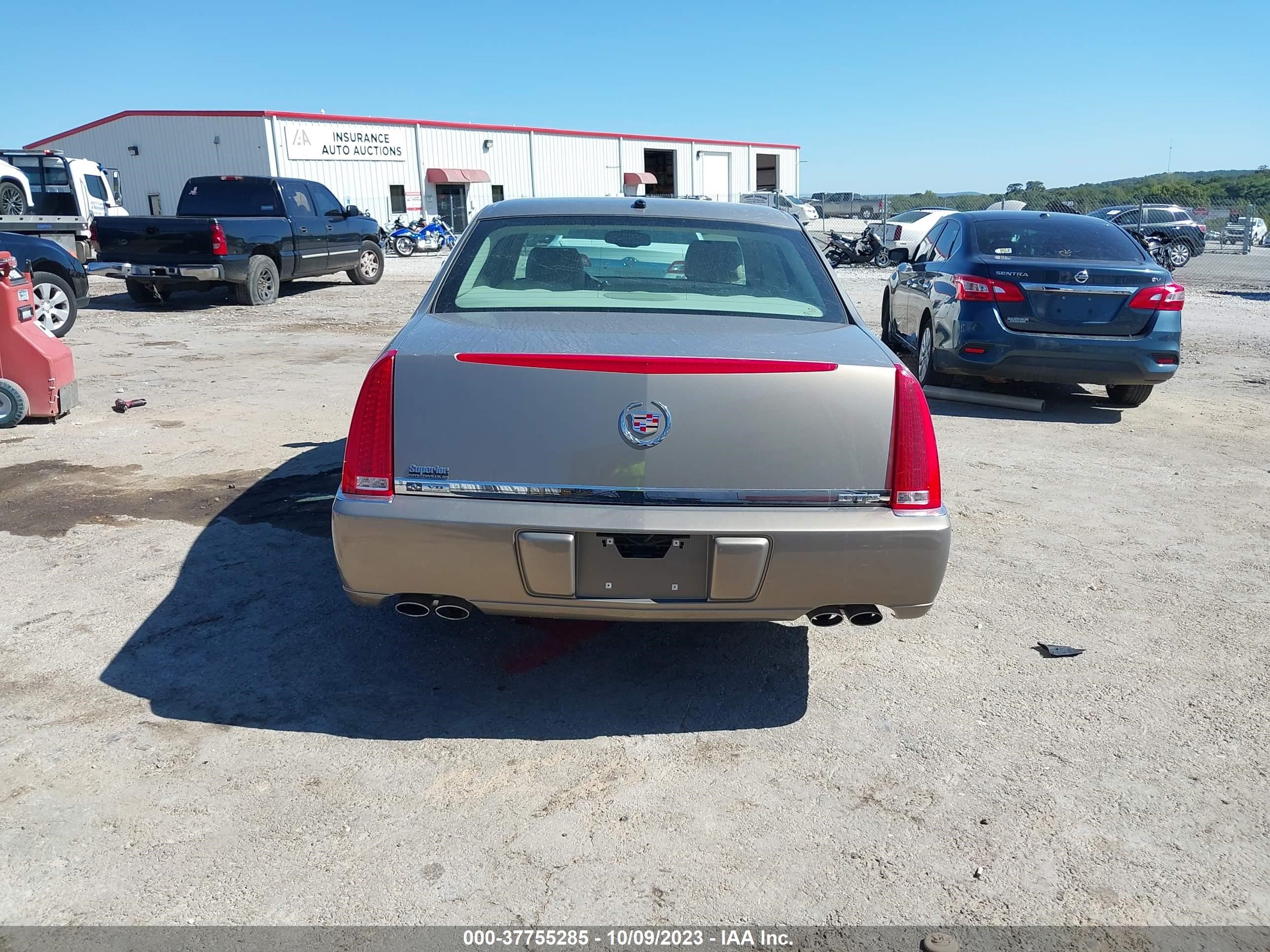 Photo 15 VIN: 1G6KD57YX7U123350 - CADILLAC DTS 